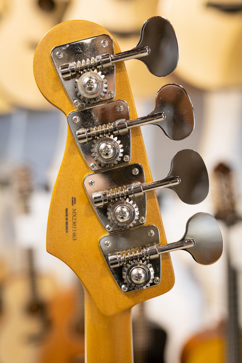 Fender Gold Foil Jazz Bass, Ebony Fingerboard, 2-Color Sunburst - Deluxe Gig Bag