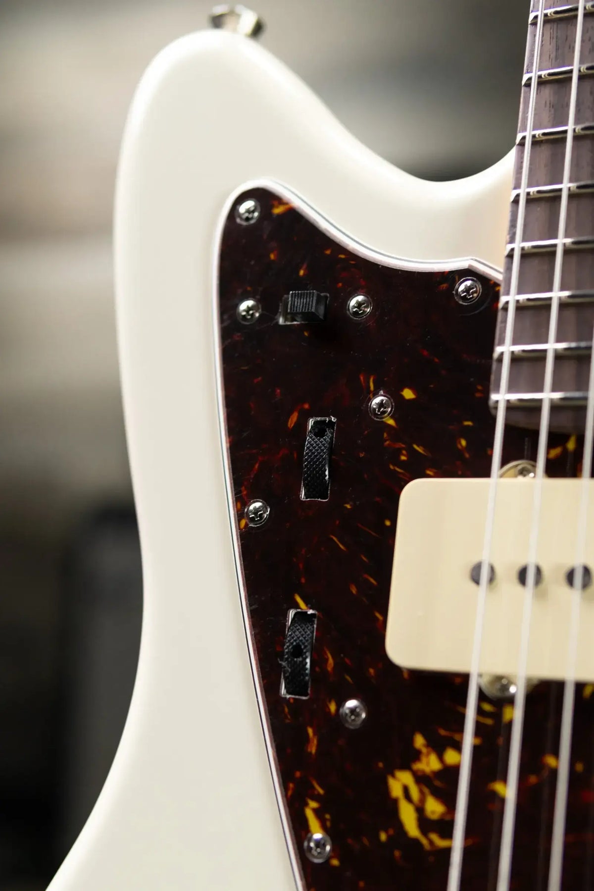 Fender American Professional Jazzmaster Electric Guitar - Olympic White with Hardshell Case