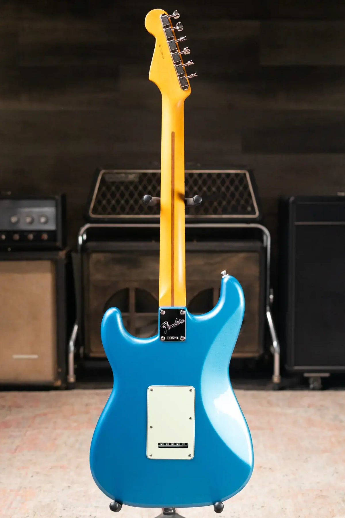 Fender American Professional Classic Stratocaster Electric Guitar - Faded Lake Placid Blue with Gig Bag - Demo