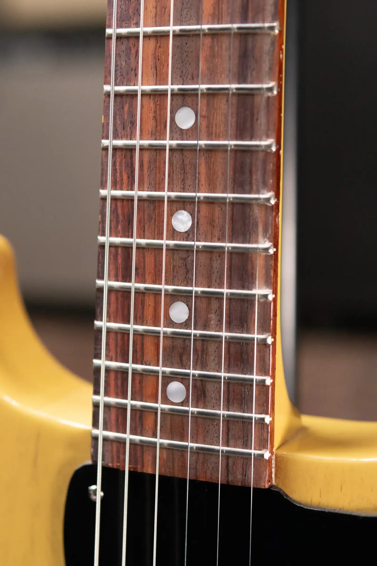 Gibson Les Paul Junior Double Cutaway Electric Guitar - TV Yellow with Hardshell Case - Demo