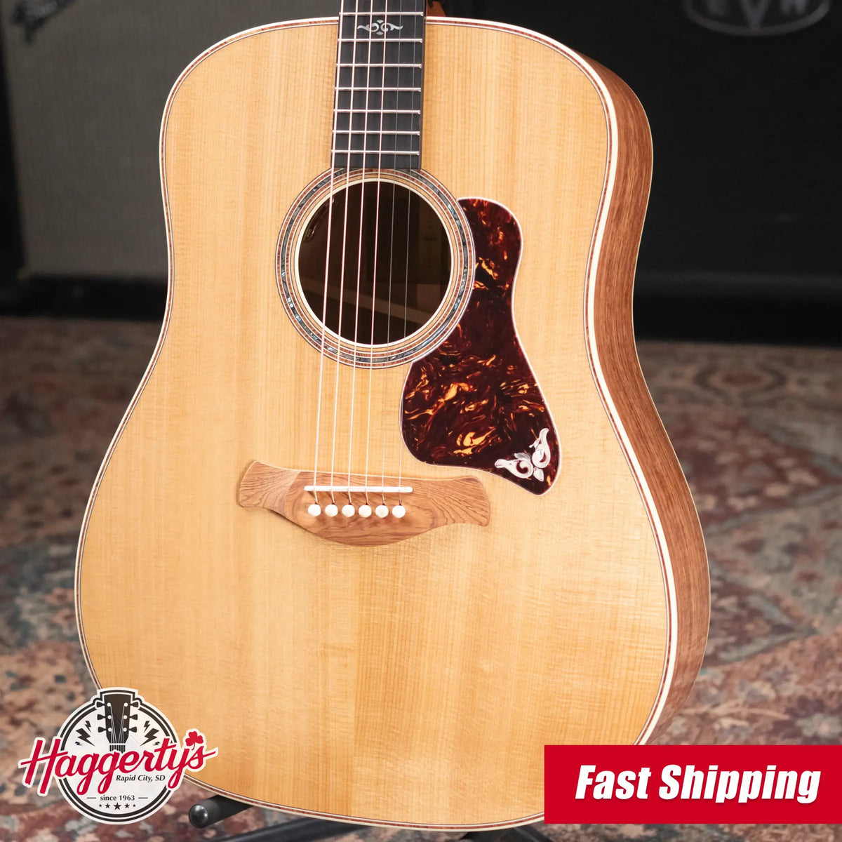 Taylor Gold Label 810e Dreadnought Acoustic/Electric Guitar with Hardshell Case - Demo