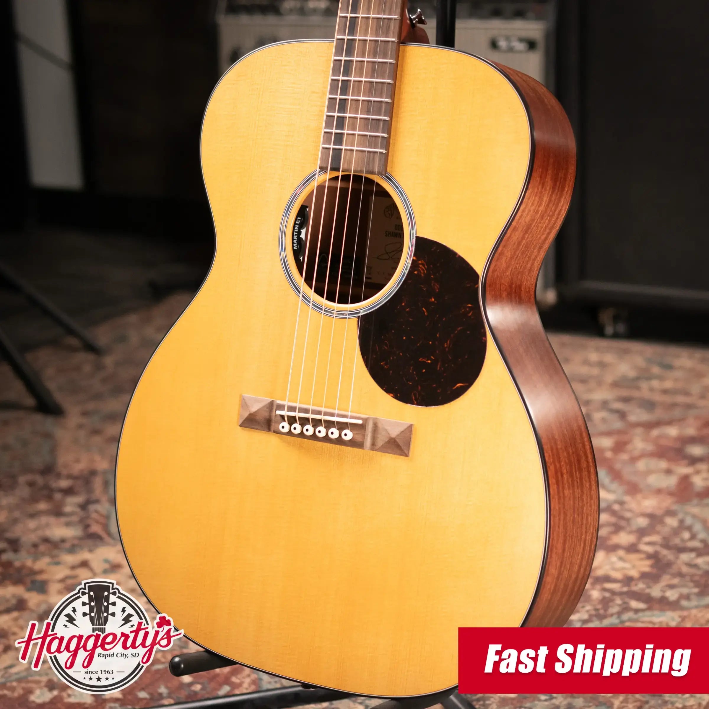 Martin 000-10E Shawn Mendes Signature Acoustic/Electric Guitar with Gig Bag