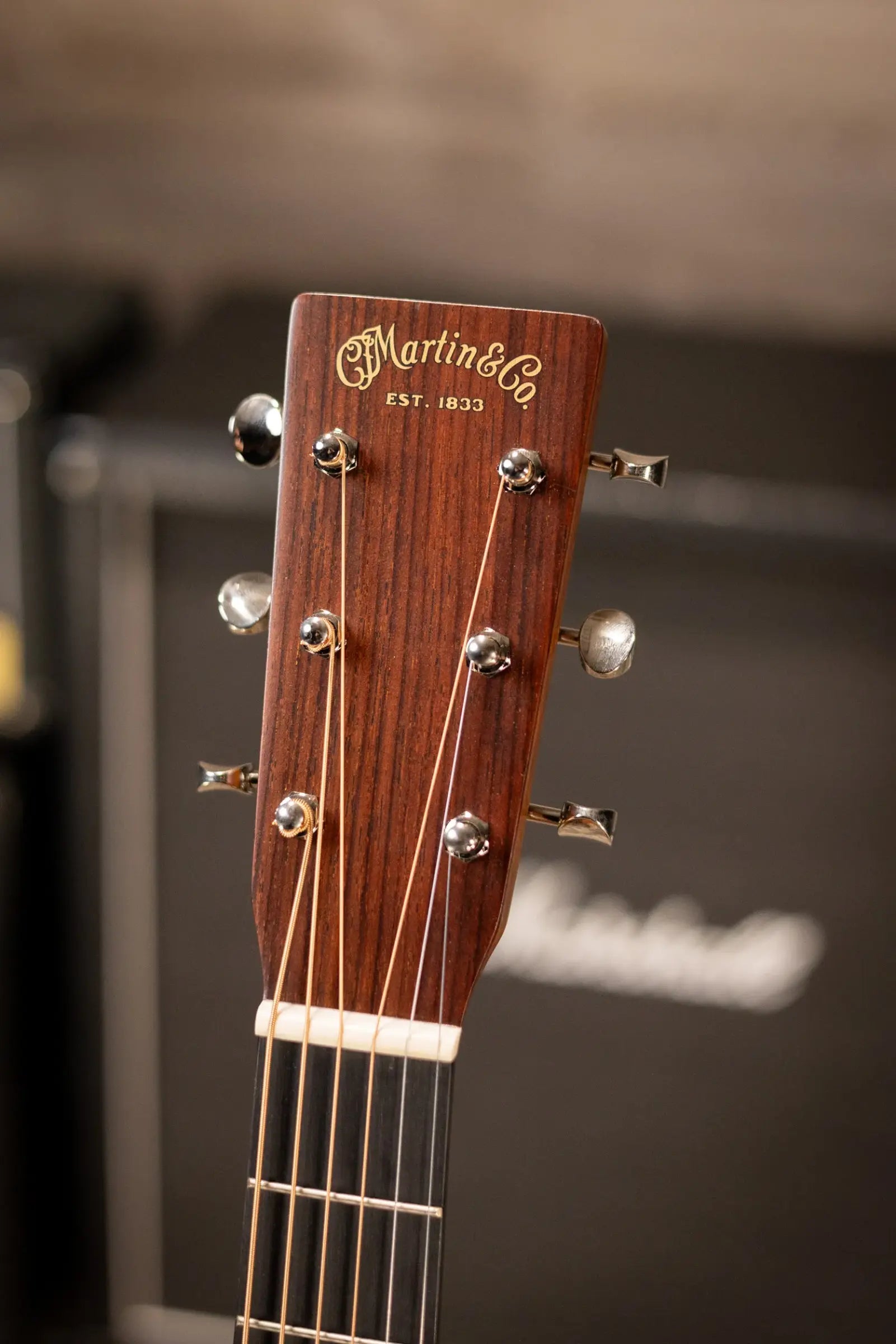Martin 00-18 Joe Bonamassa Signature Acoustic Guitar - Burst with Hardshell Case