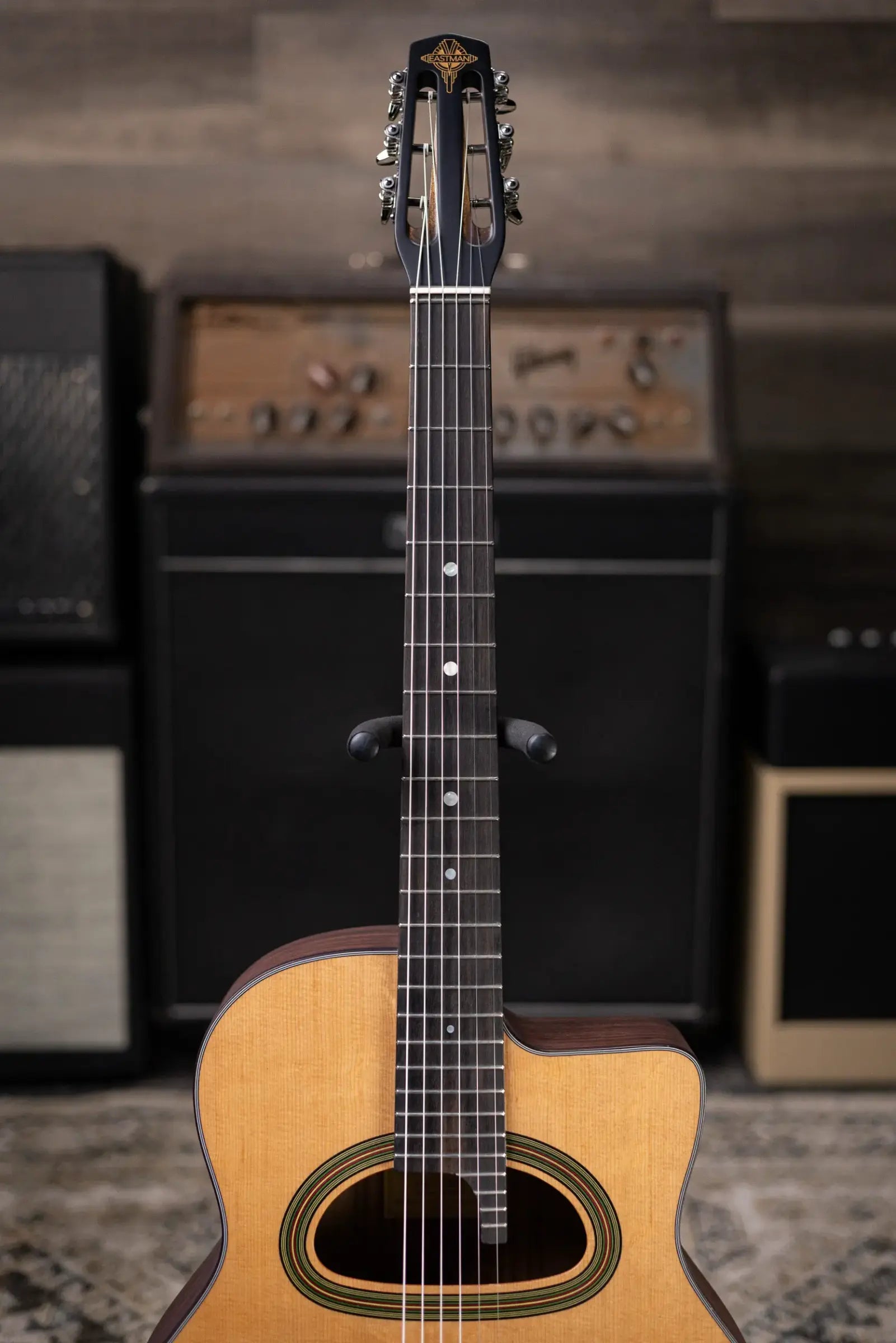 Eastman Guitars DM3 Grande Bouche Acoustic Guitar - Natural with Structured Gig Bag
