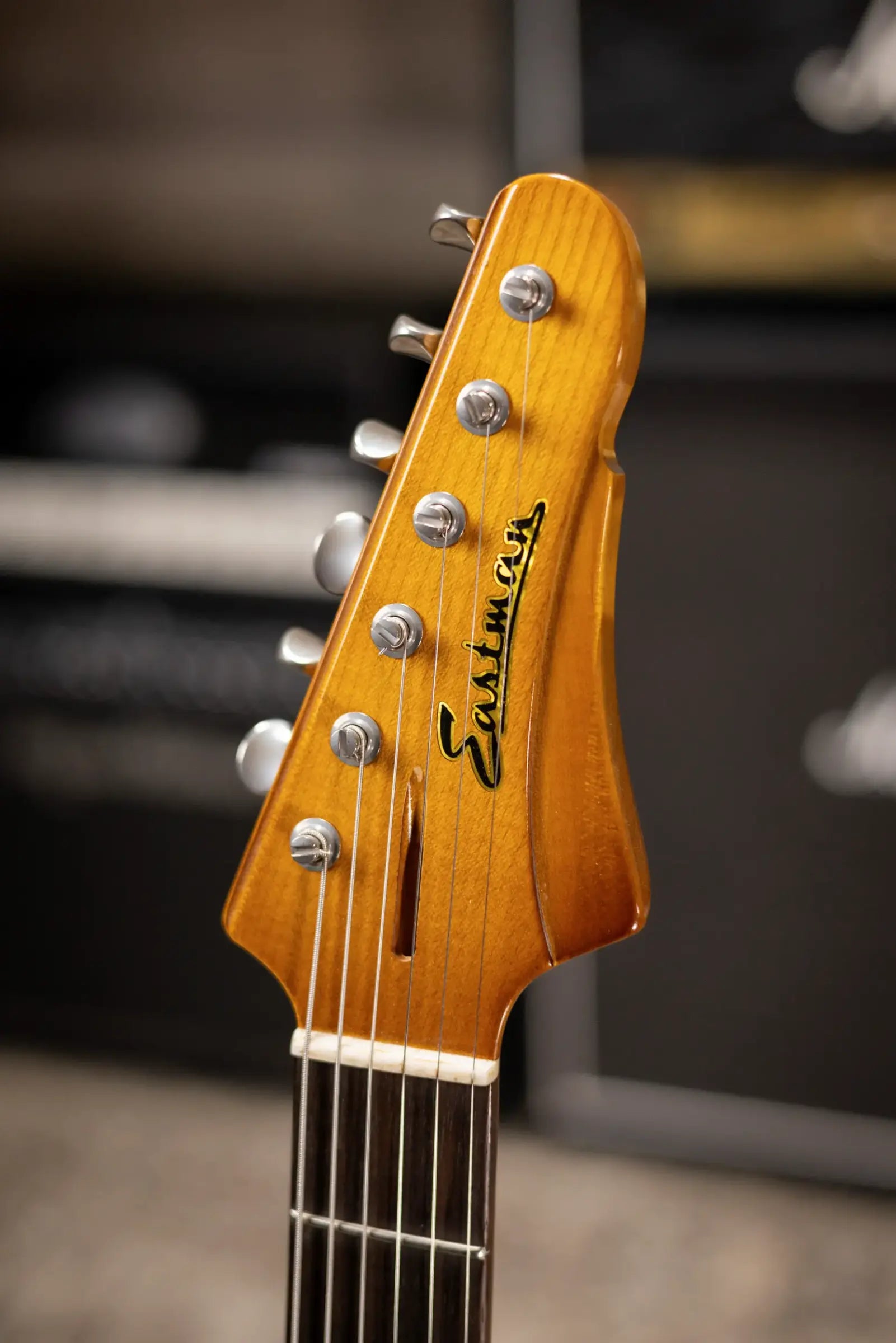 Eastman Kauffmann Series DC Deluxe - Made in Holland - Light Relic Electric Guitar - Shoreline Gold