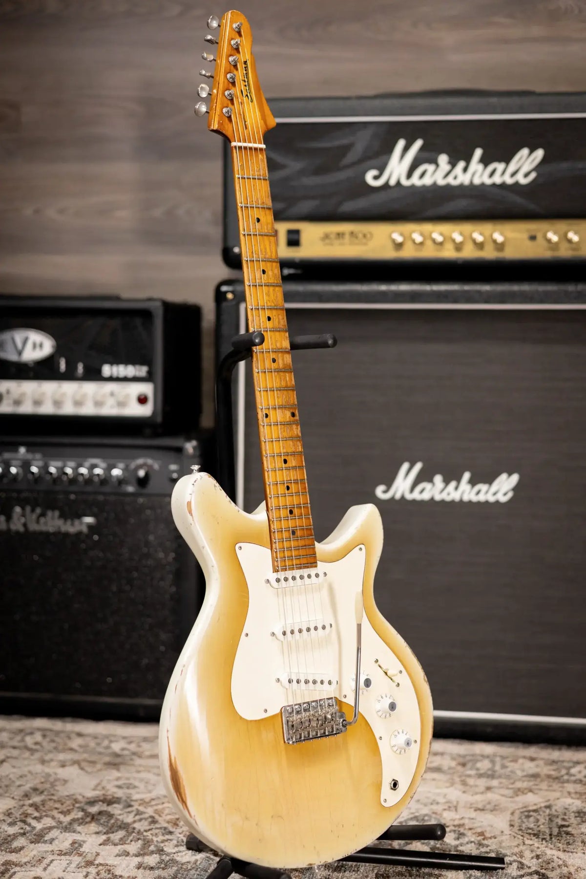 Eastman Kauffmann Series DC Vintage - Made in Holland - Heavy Relic Electric Guitar - Dirty Blonde with Padded Gig Bag