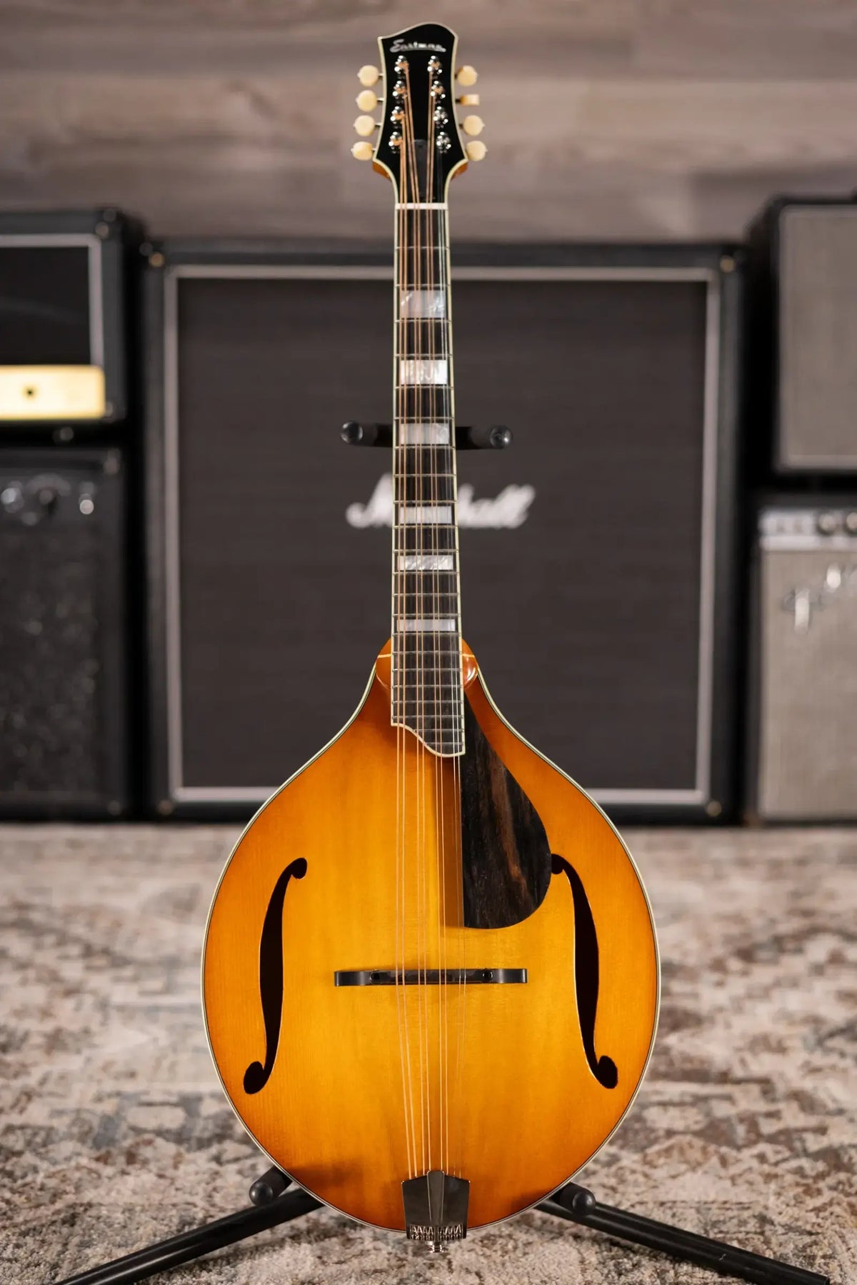 Eastman MDO605-GB A-Style Acoustic/Electric Octave Mandolin - Goldburst with Hardshell Case