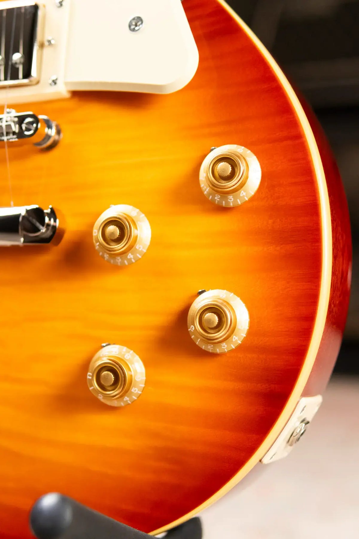 Epiphone Les Paul Standard 50s Figured Electric Guitar - Washed Cherry Sunburst with Gig Bag - Demo