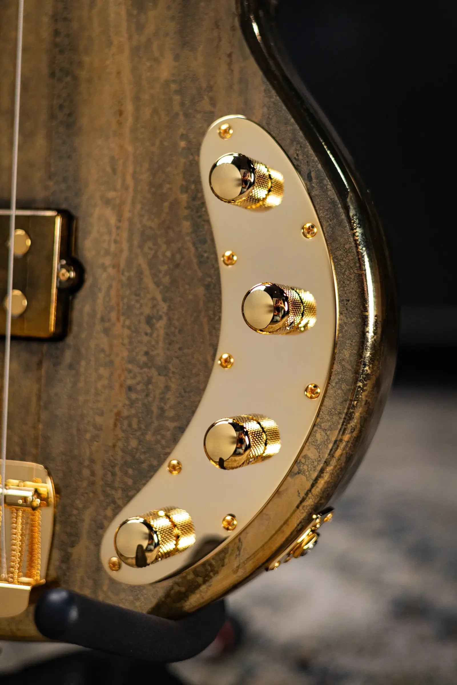 Ernie Ball Music Man Limited Edition - 1 of 300 - 50th Anniversary StingRay Bass - Molten Gold with Hardshell Case