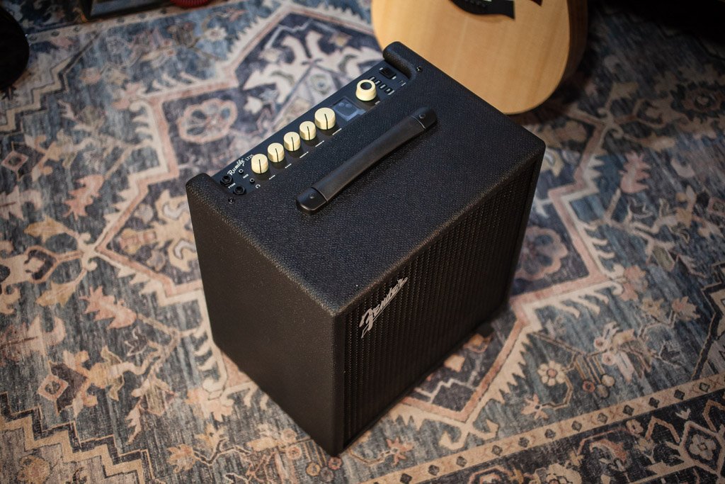 FENDER RUMBLE LT25 HAGGERTYS 2