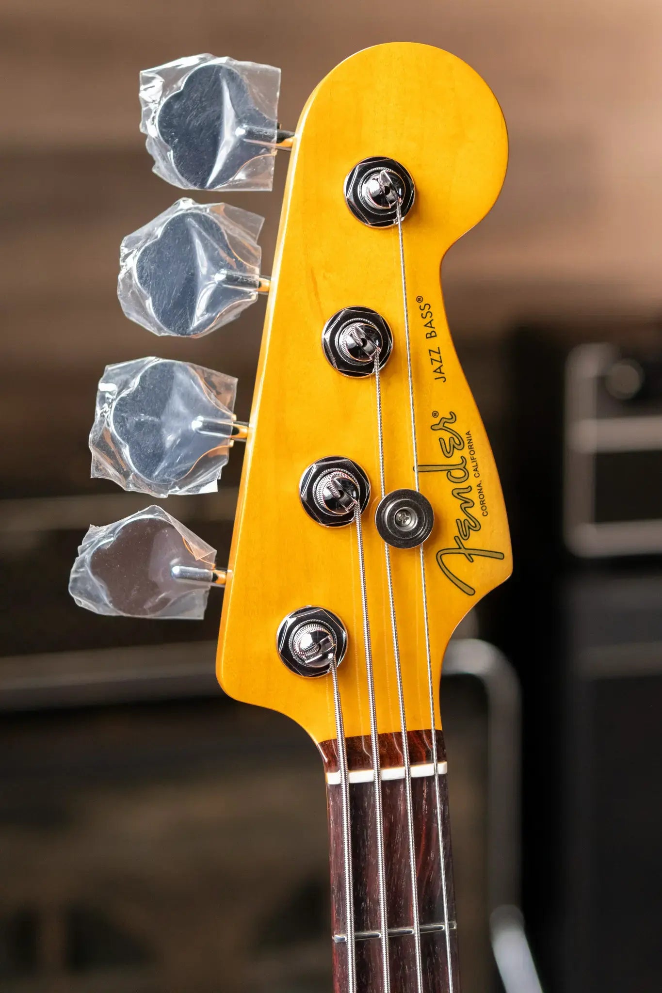 Fender American Professional II Jazz Bass Rosewood Fingerboard - 3-Color Sunburst with Hardshell Case - Demo