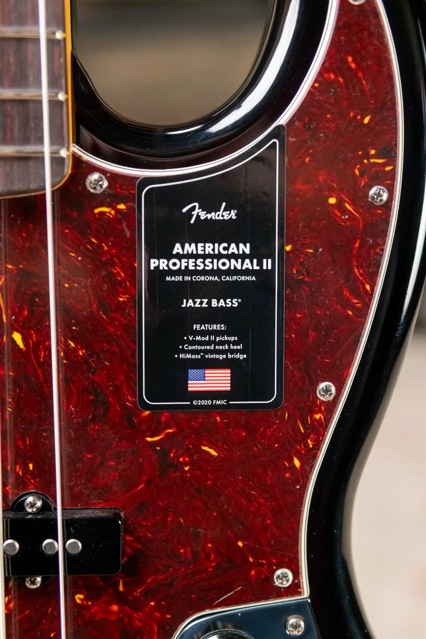 Fender American Professional II Jazz Bass Rosewood Fingerboard - 3-Color Sunburst with Hardshell Case - Demo
