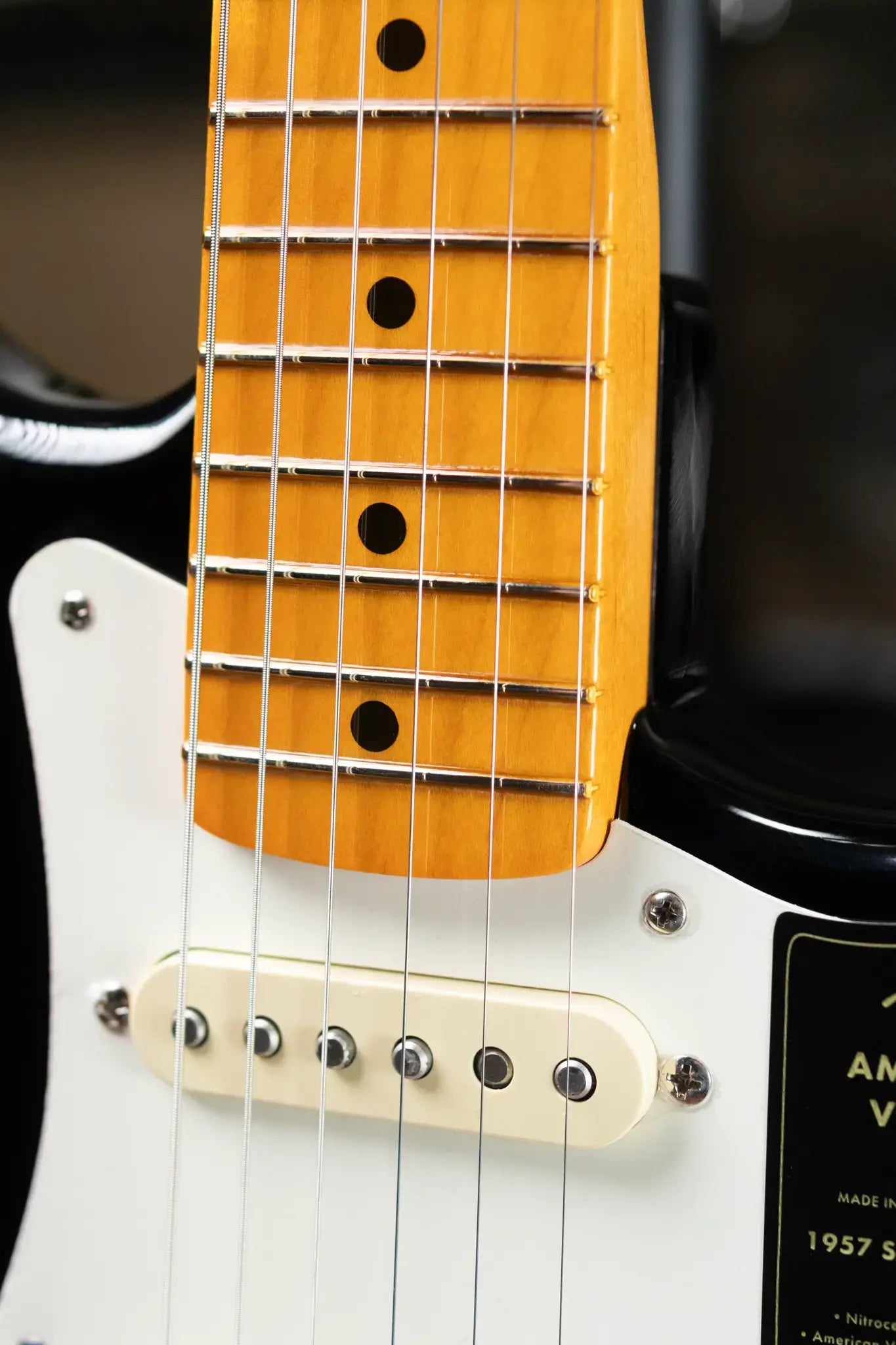 Fender American Vintage II 1957 Stratocaster, Maple Fingerboard - Black with Vintage-Style Tweed Hardshell Case - Demo