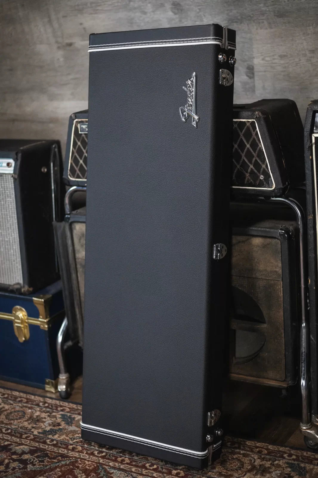 Fender Classic Series Wood Case for Strat Tele Black haggertys 2