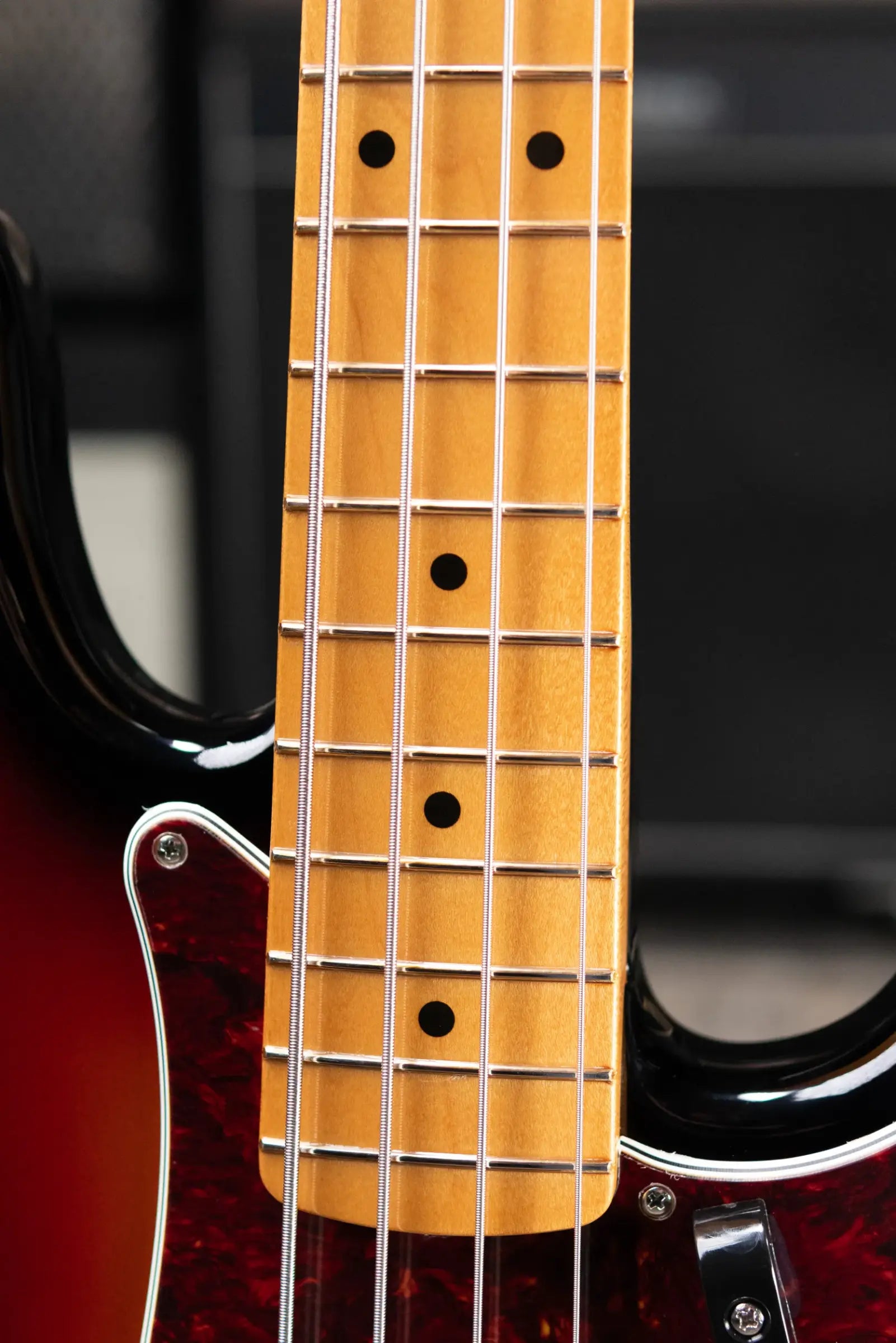 Fender Vintera III Late '60s Precision Bass - 3-Color Sunburst with Gig Bag