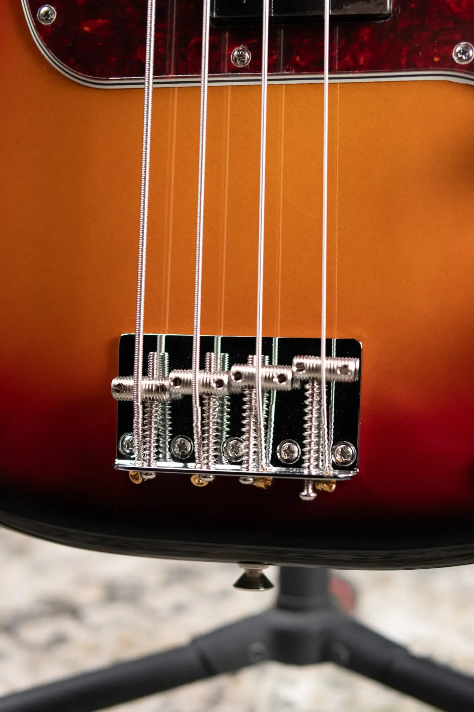 Fender Vintera III Late '60s Precision Bass - 3-Color Sunburst with Gig Bag