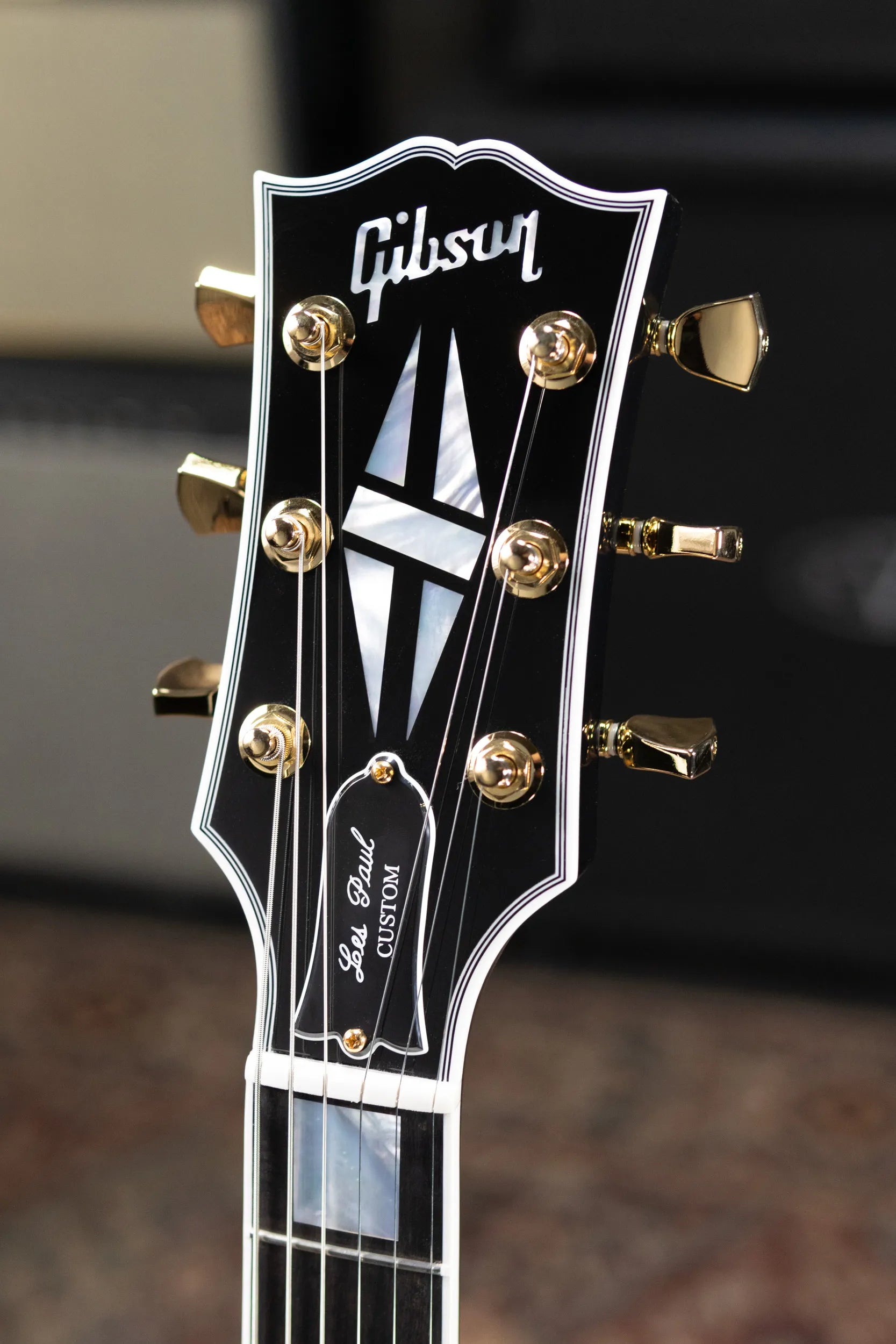 Gibson '70s Les Paul Custom Electric Guitar - Ebony with Hardshell Case