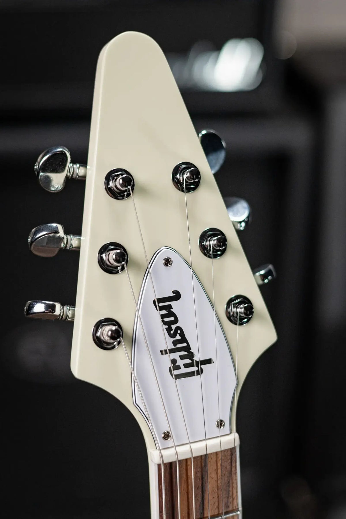 Gibson '70s Flying V Electric Guitar - Classic White with Hardshell Case