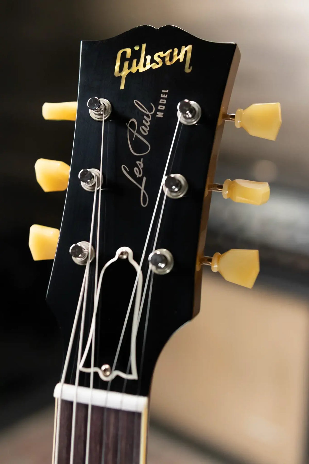 Gibson Custom Shop 1957 Les Paul Standard Murphy Lab Ultra Light Aged Electric Guitar with Bigsby - All Double Gold with Hardshell Case - Demo