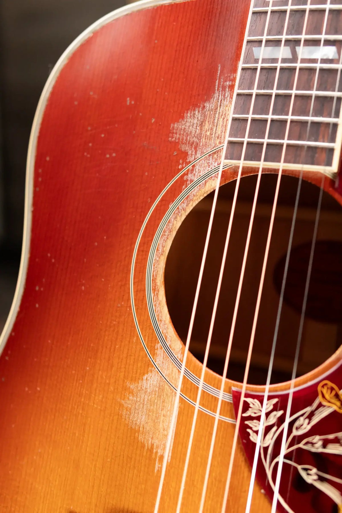 Gibson Custom Shop 1960 Hummingbird Murphy Lab Heavy Aged Dreadnought Acoustic Guitar - Heritage Cherry Sunburst with Hardshell Case - Demo