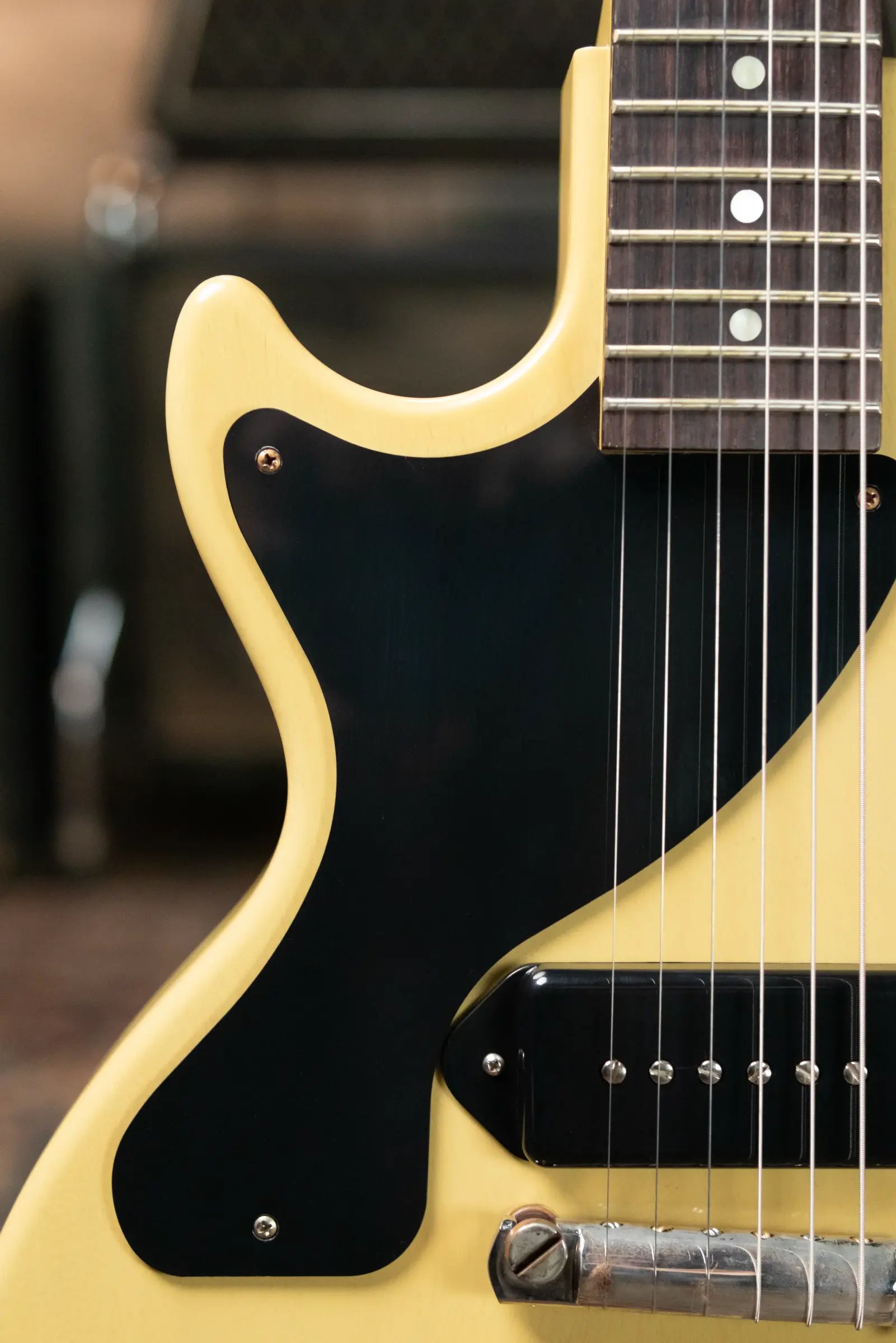 Gibson Custom Shop Left Handed 57 Les Paul Junior VOS TV Yellow with Hardshell Case 671bdbf8be0dc