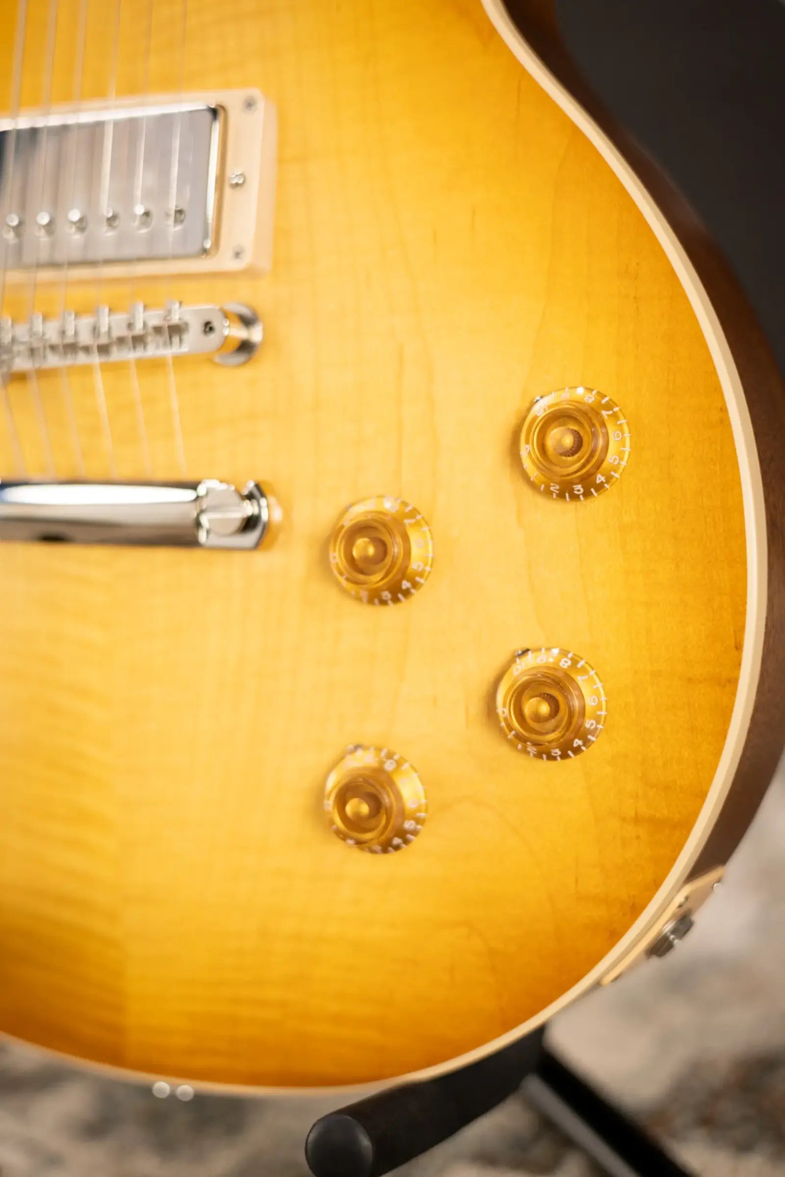 Gibson Les Paul Standard '50s Faded Electric Guitar - Vintage Honey Burst with Hardshell Case