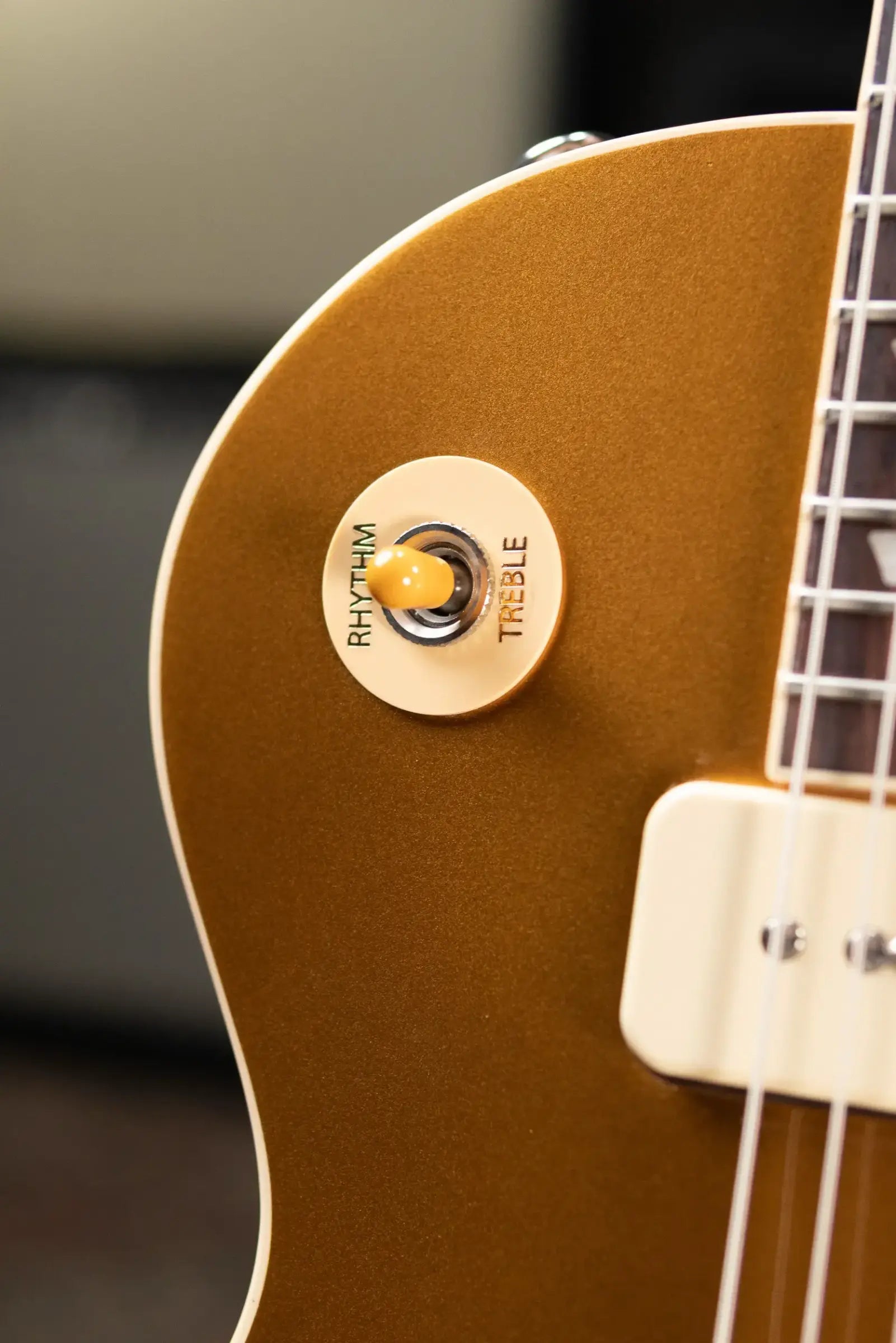 Gibson Les Paul Standard '50s P-90 Electric Guitar - Goldtop with Hardshell Case