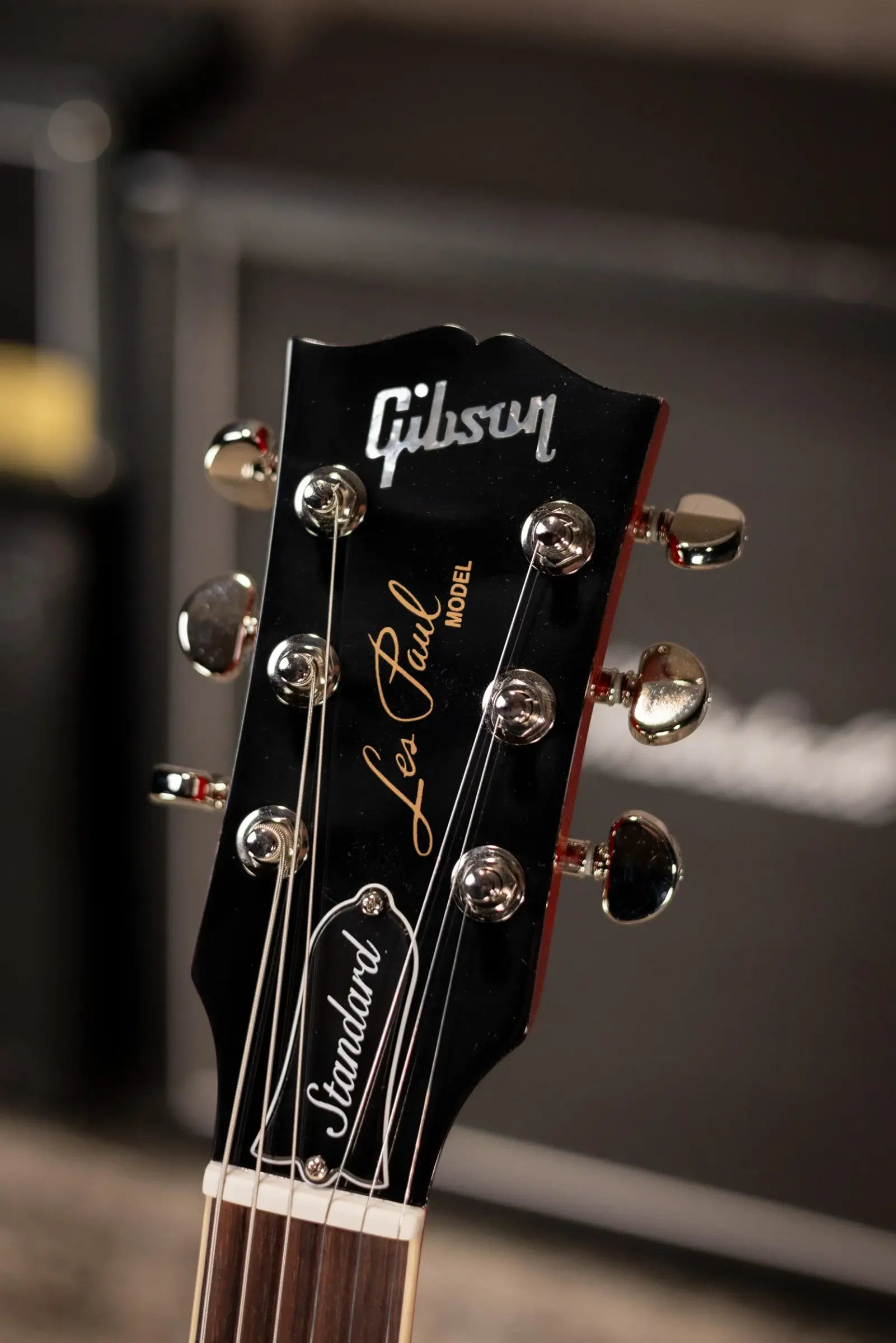Gibson Les Paul Standard '60s Electric Guitar - Bourbon Burst with Hardshell Case
