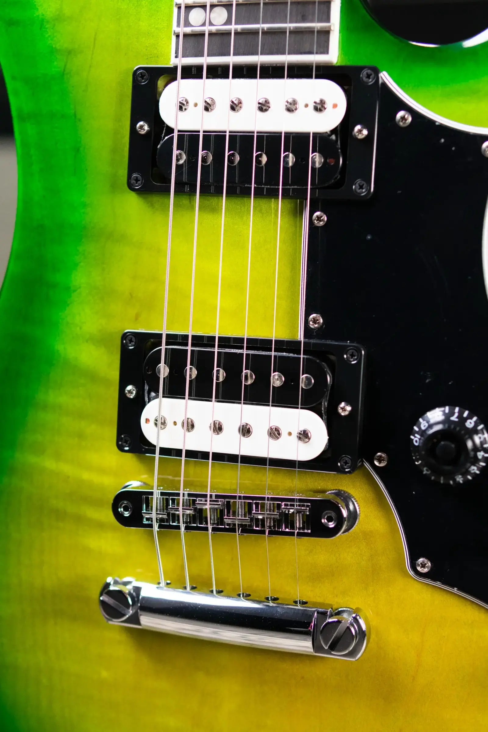 Gibson Victory Figured Top Electric Guitar - Iguana Burst with Hardshell Case