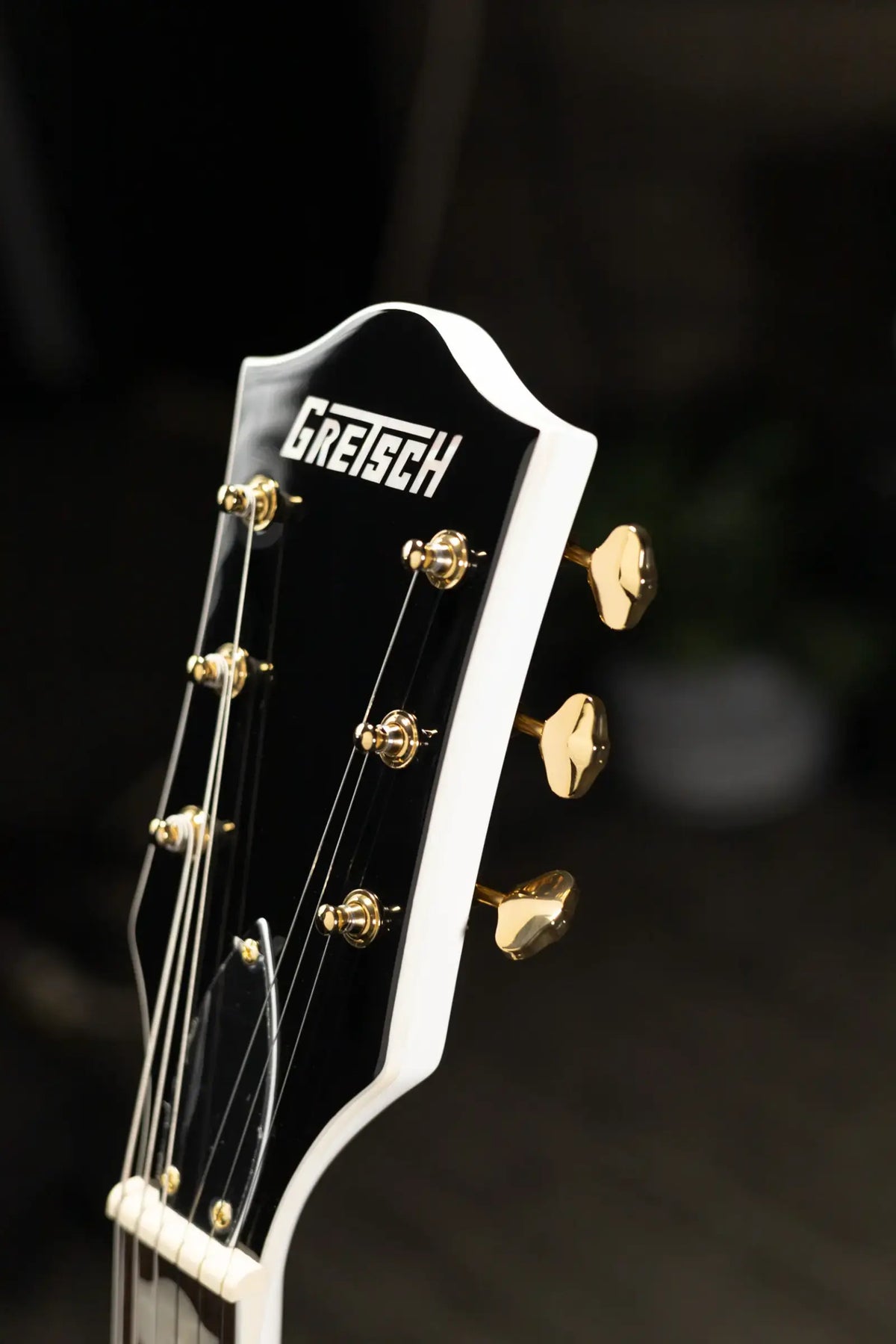 Gretsch G5422TG Electromatic Classic Hollow Body with Bigsby Electric Guitar - Snowcrest White - Demo