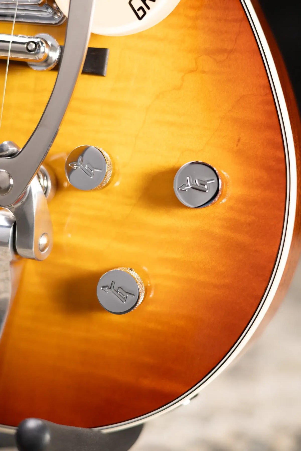 Gretsch Custom Shop Masterbuilt G6128CS 57 Duo Jet NOS Electric Guitar - Honeyburst with Hardshell Case - Used