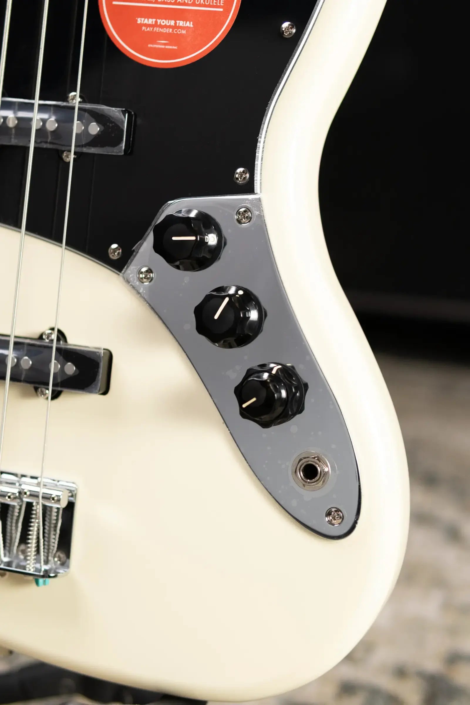 Squier Affinity Series Active Jazz Bass - Olympic White