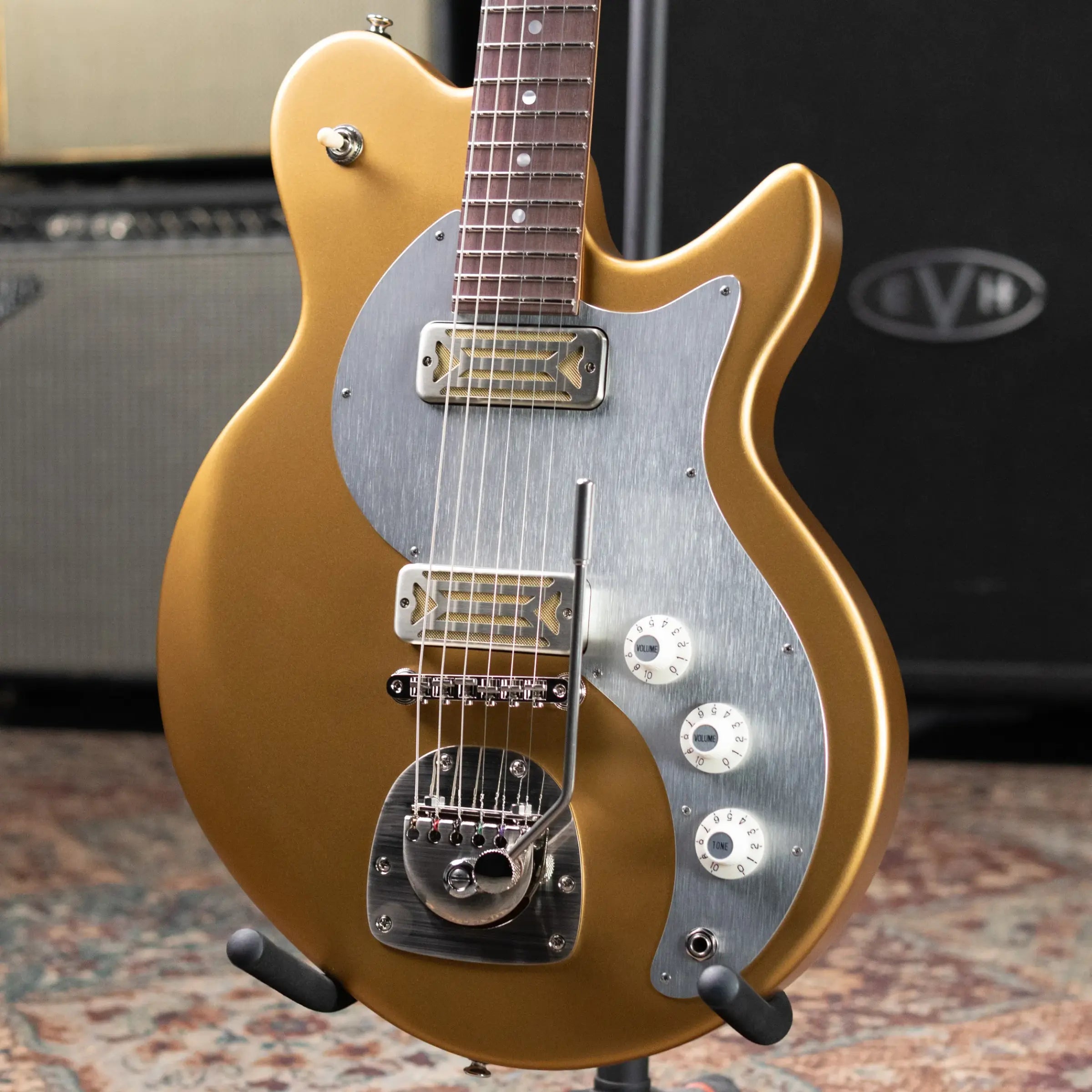 Eastman Guitars FullerTone Offset '62 Electric Guitar - Gold with Gig Bag