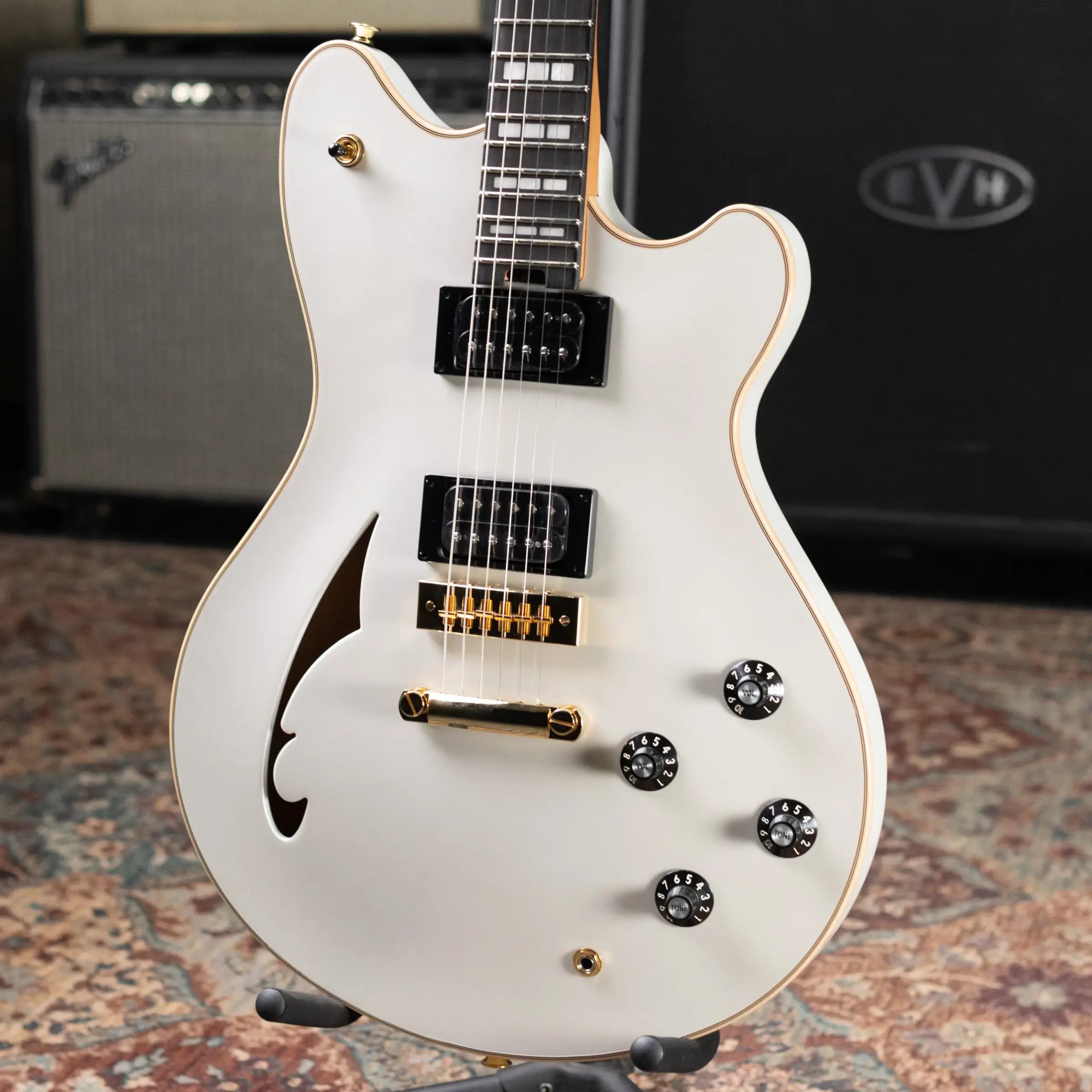 EVH SA-126 Special Semi-hollow Electric Guitar - Platinum Pearl Metallic with Hardshell Case
