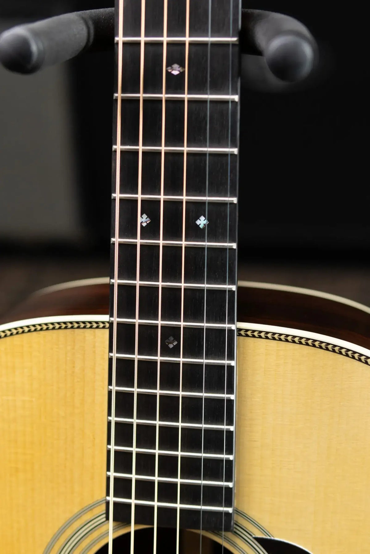 Martin Custom Shop 0-28 Limited Edition Acoustic Guitar with Hardshell Case