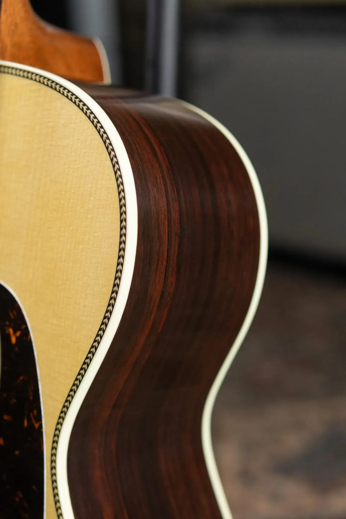 Martin Custom Shop 0-28 Limited Edition Acoustic Guitar with Hardshell Case