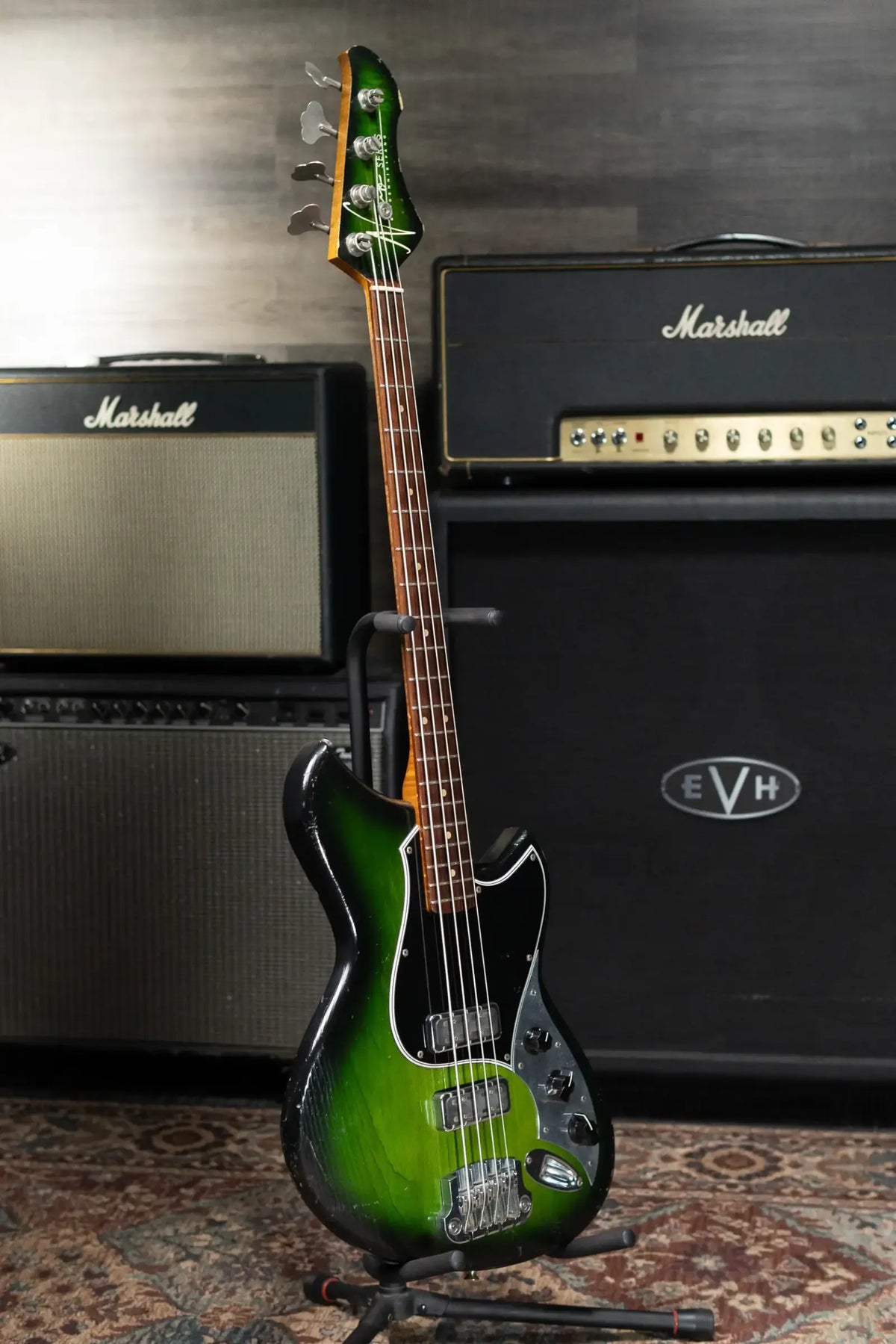 Novo Serus Bass - Cat's Eye Green with Mono Gig Bag- Used