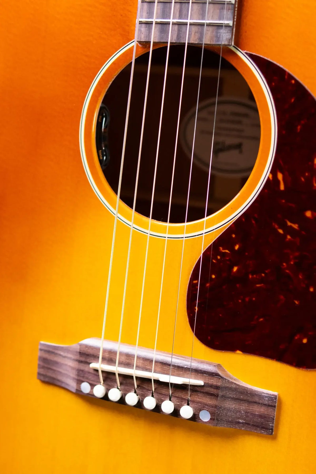 Gibson J-45 Standard HiFi DNA Acoustic/Electric Guitar - Heritage Cherry Sunburst with Hardshell Case