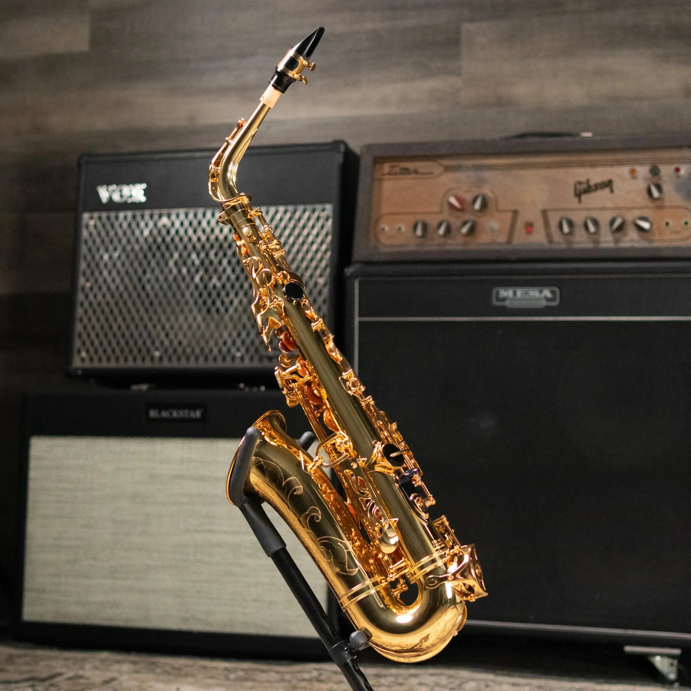 Yamaha YAS-62II Professional Alto Saxophone Gold Lacquer with Case - Used