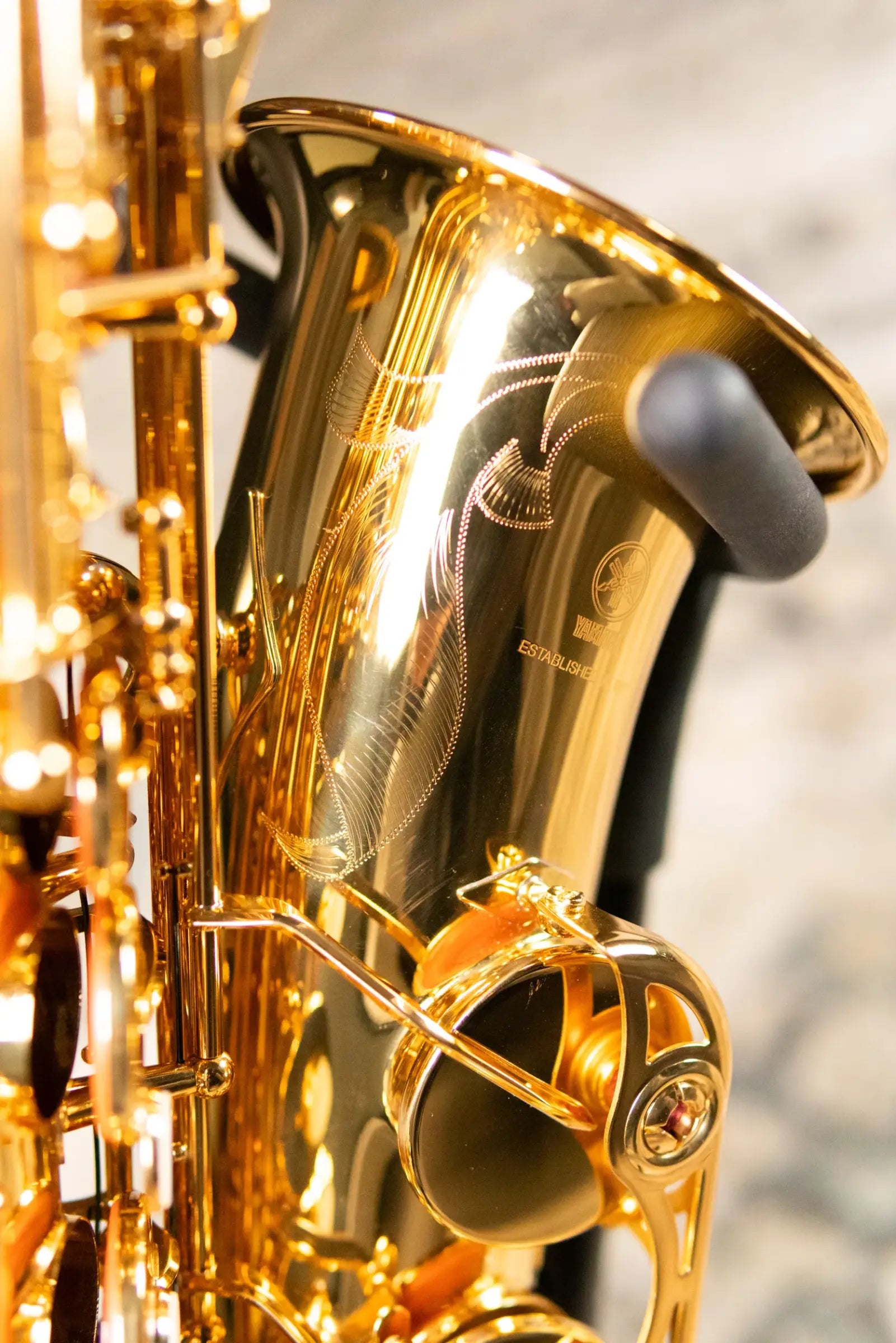 Yamaha YAS-62II Professional Alto Saxophone Gold Lacquer with Case - Used