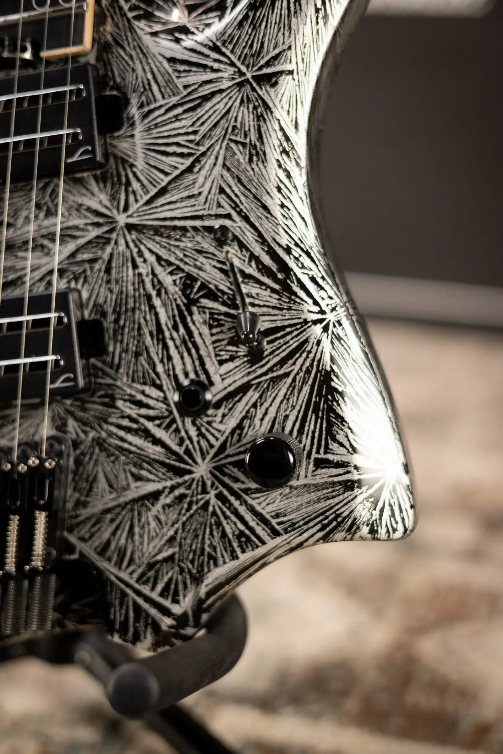 Legator R6F Revenant Bolt-On Multi-scale Electric Guitar - Gloss Black Ice
