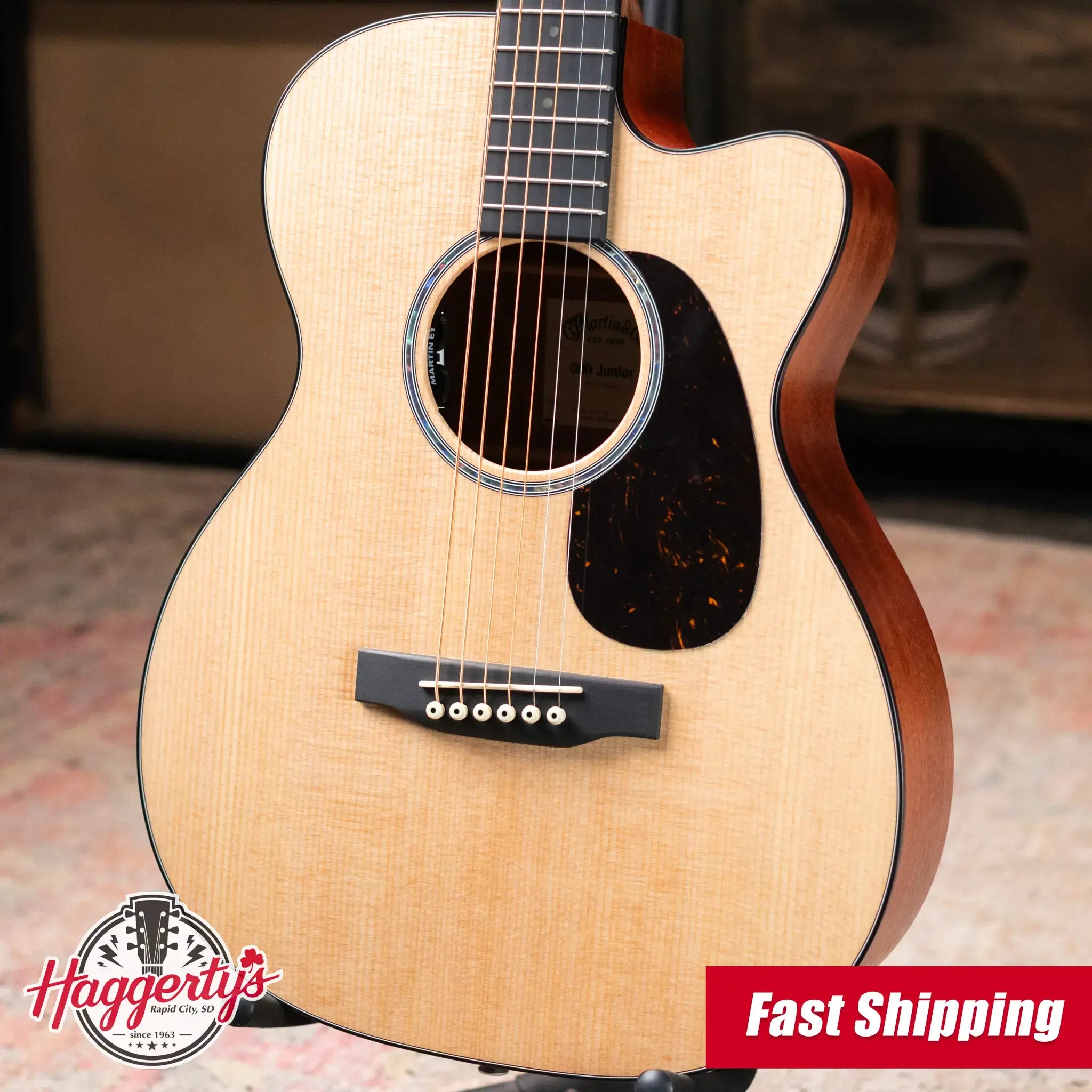Martin 000C Jr-E Acoustic/Electric Guitar with Gig Bag