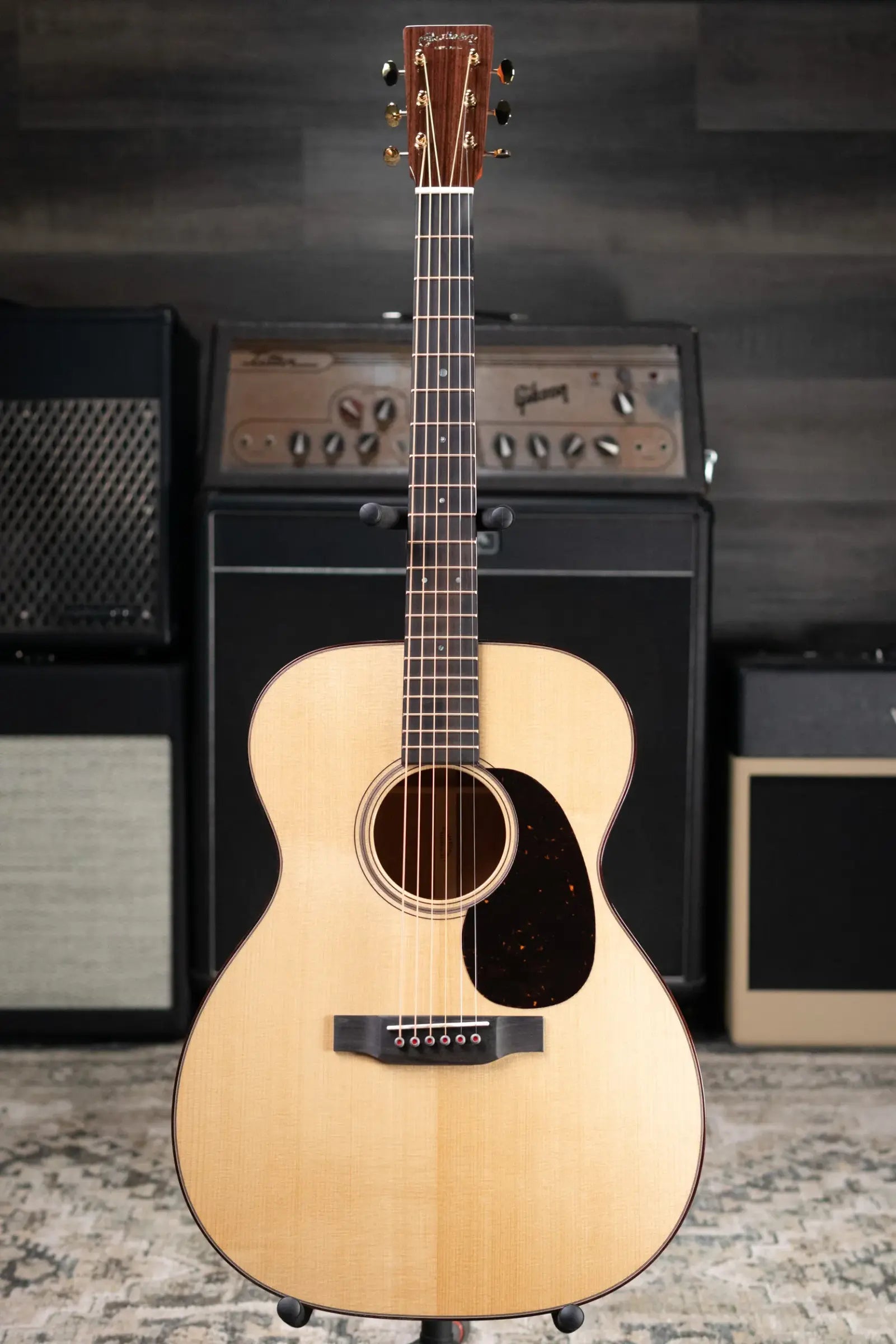 Martin 000-18 Modern Deluxe Acoustic Guitar with Hardshell Case