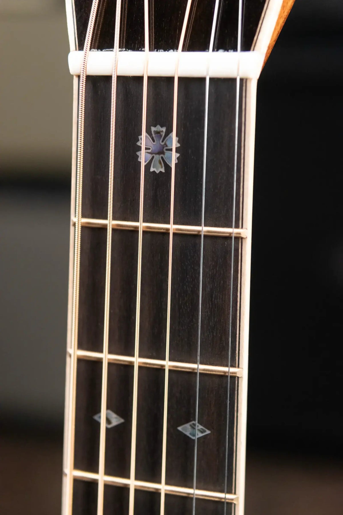 Martin 000-42 Modern Deluxe Acoustic Guitar - Natural with Hardshell Case