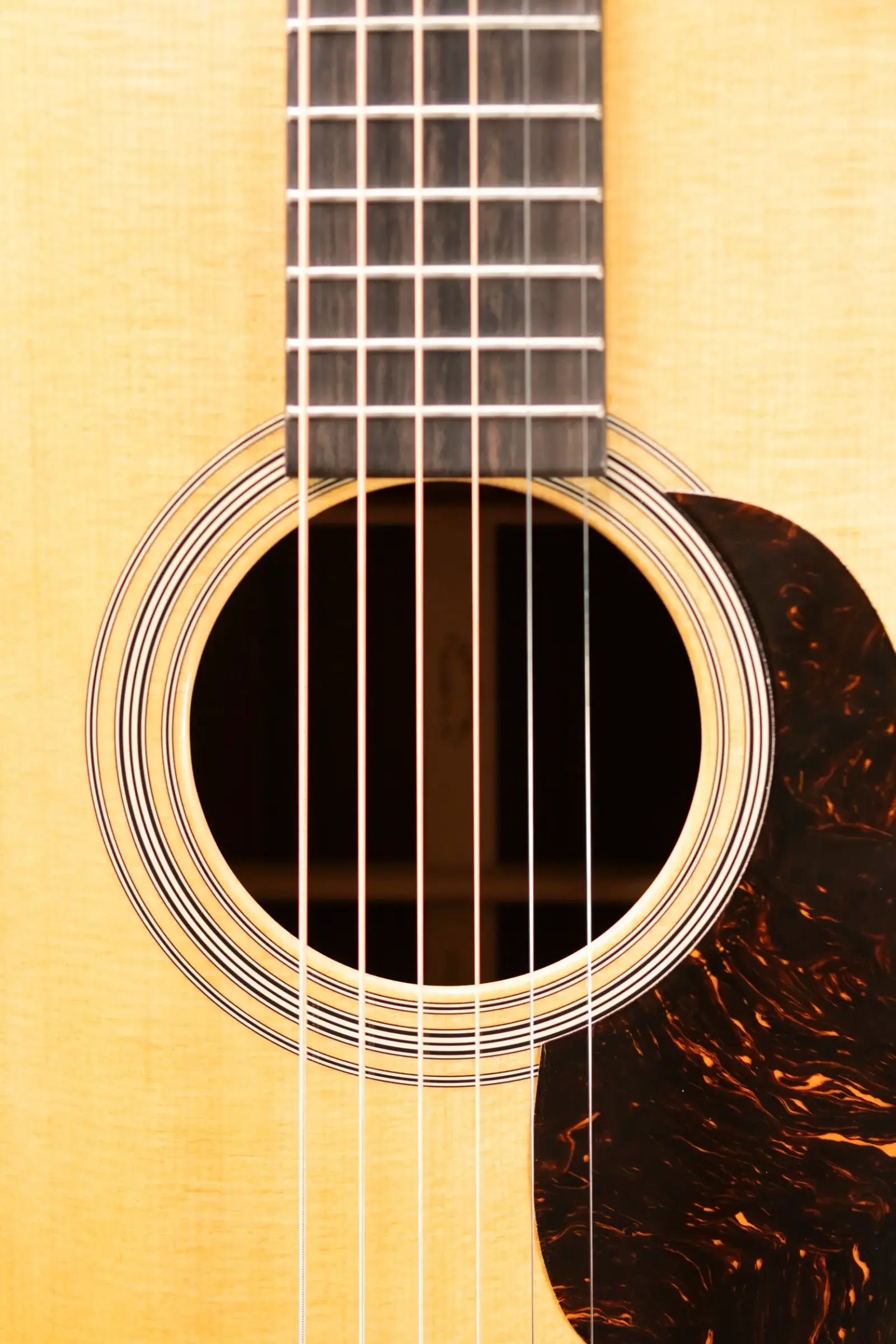 Martin 00-28 Acoustic Guitar with Hardshell Case