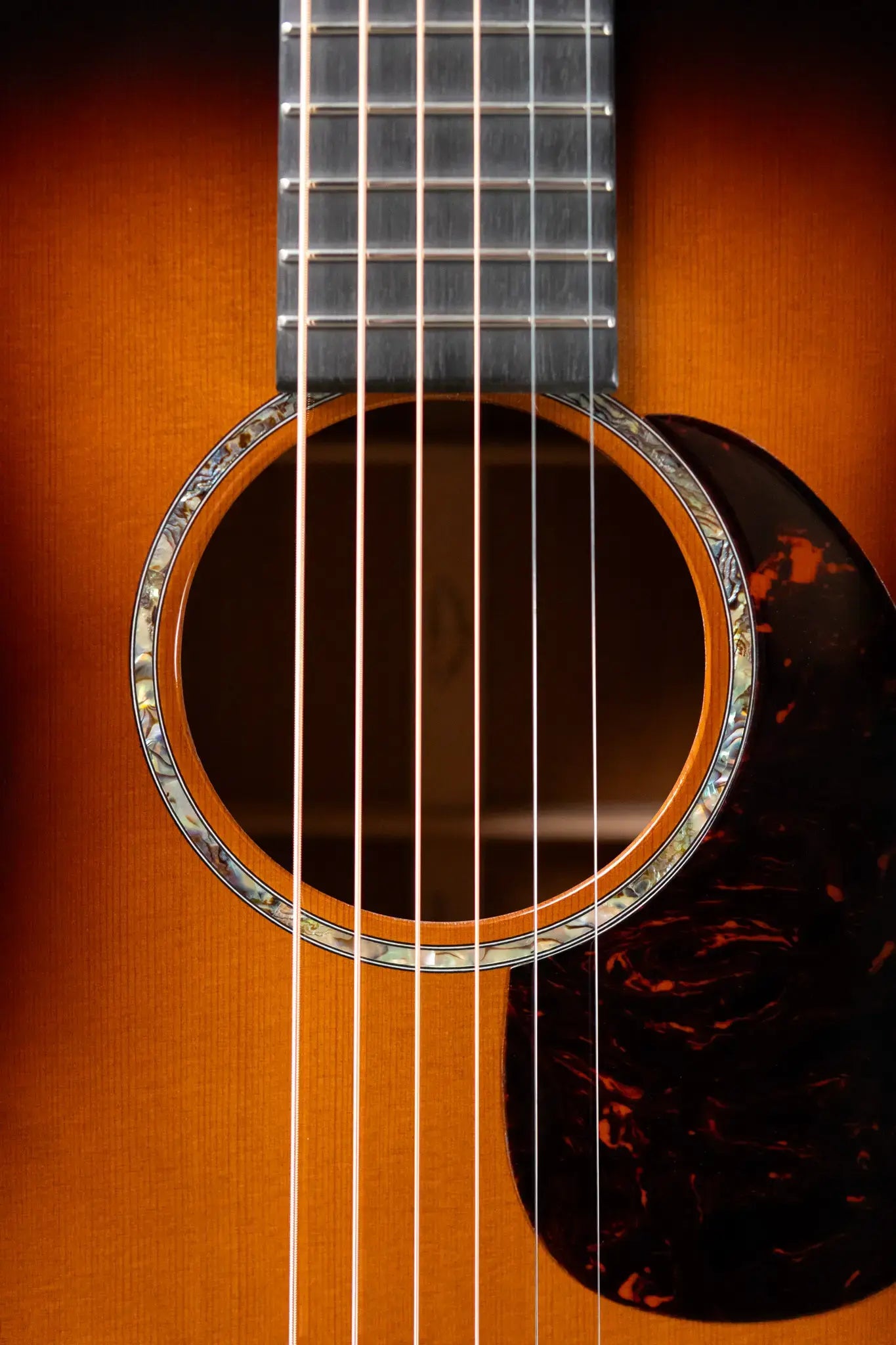 Martin Custom Shop Style 28 000-14F Acoustic Guitar - Flamed Mahogany/Western Red Cedar with Hardshell Case