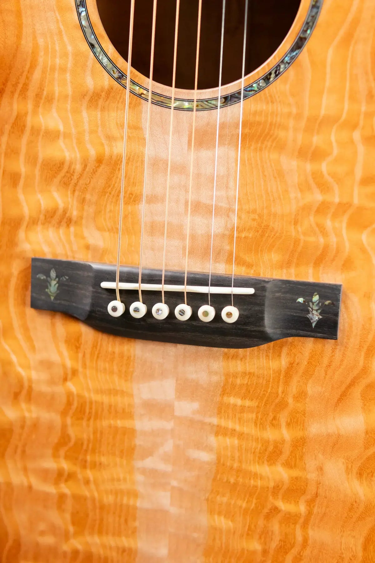 Martin Custom Shop Style 45 000-14F Acoustic Guitar - Master Grade Quilted Maple with Hardshell Case