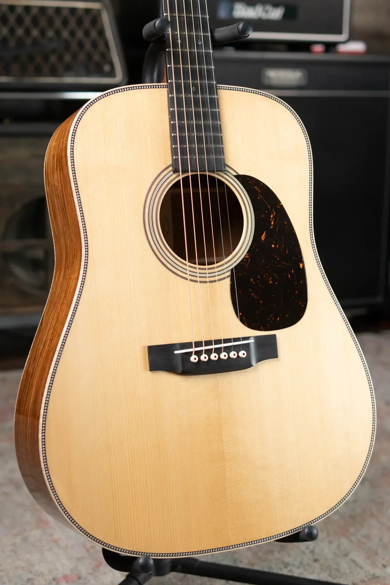 Martin Custom Shop Dreadnought Acoustic Guitar Guatemalan Rosewood with Hardshell Case 679ce05c4dd05