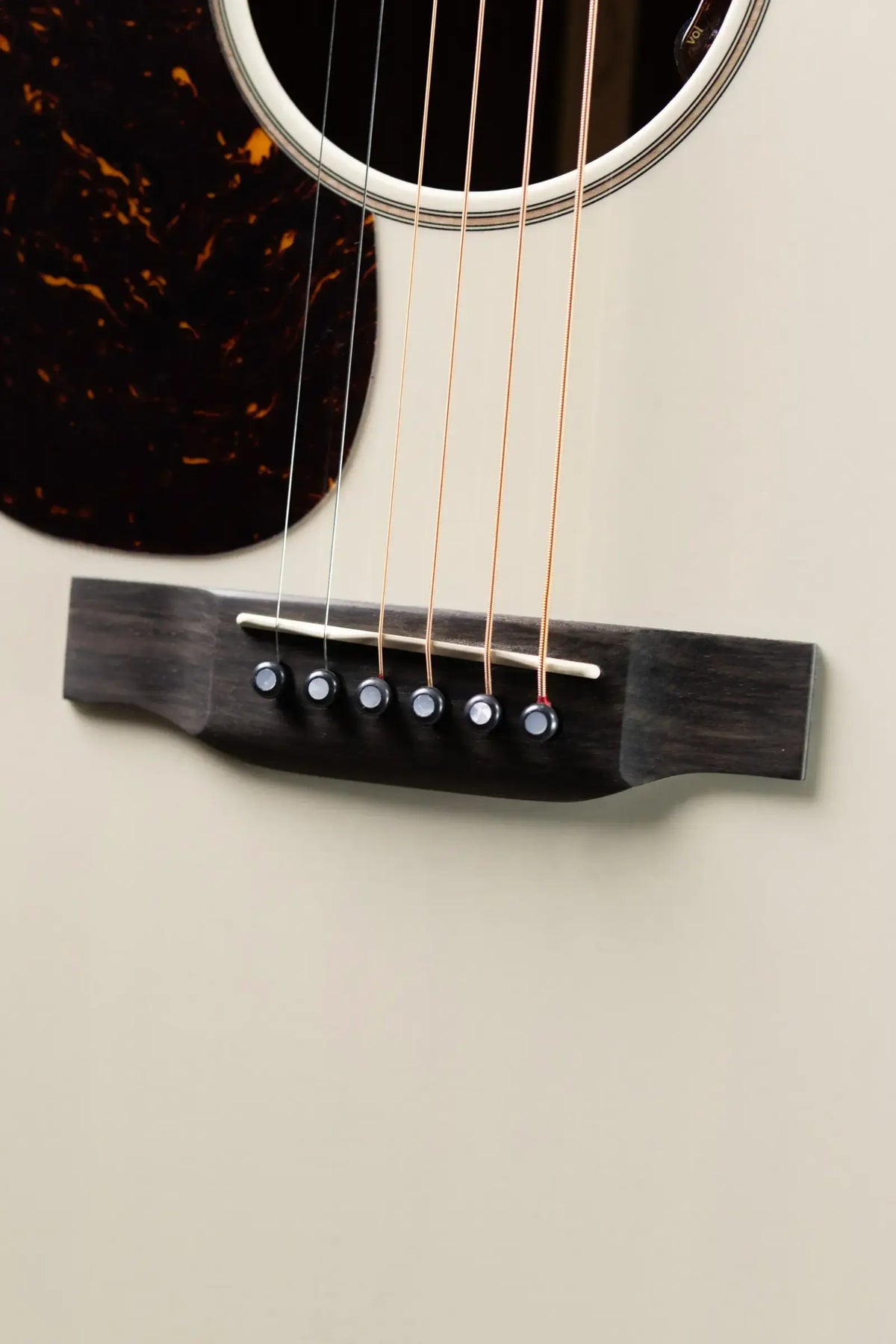 Martin J-16E Left-Handed 16 Series Acoustic/Electric Guitar - Cream with Gig Bag