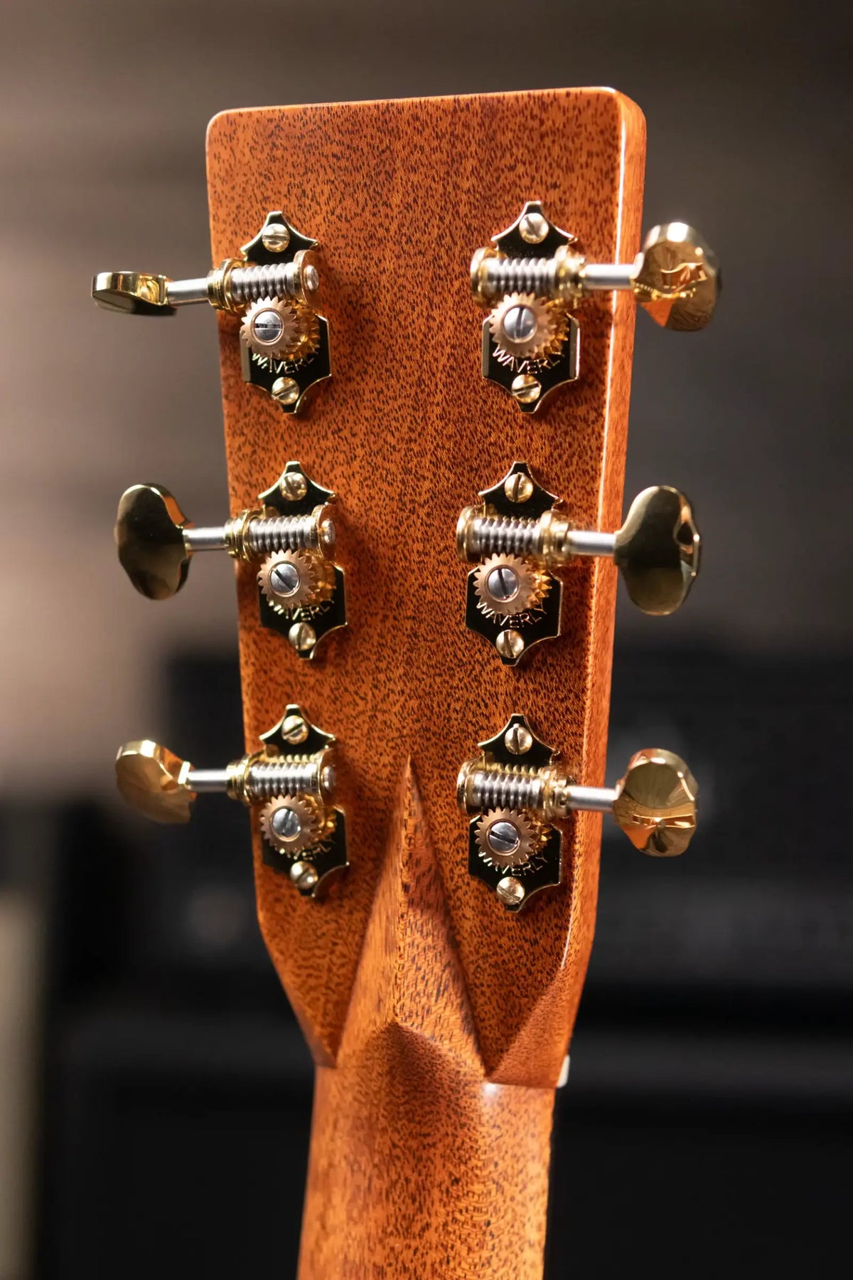 Martin OM-28 Modern Deluxe Acoustic Guitar with Hardshell Case - Demo